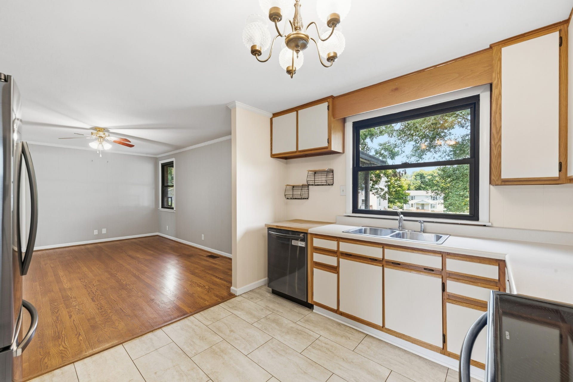 406 Parkview Dr, Columbia, TN 38401 406 Parkview Dr, Columbia, TN 38401
