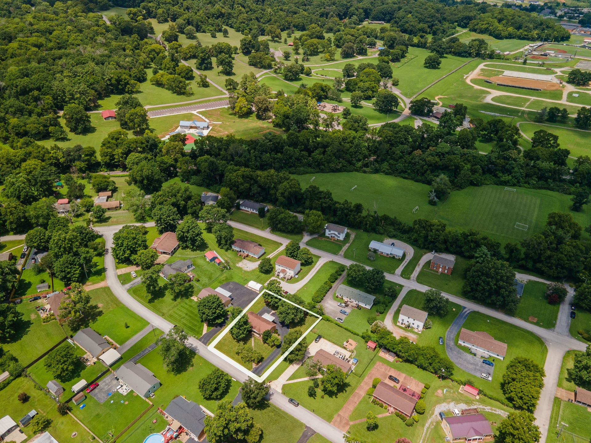 406 Parkview Dr, Columbia, TN 38401 406 Parkview Dr, Columbia, TN 38401