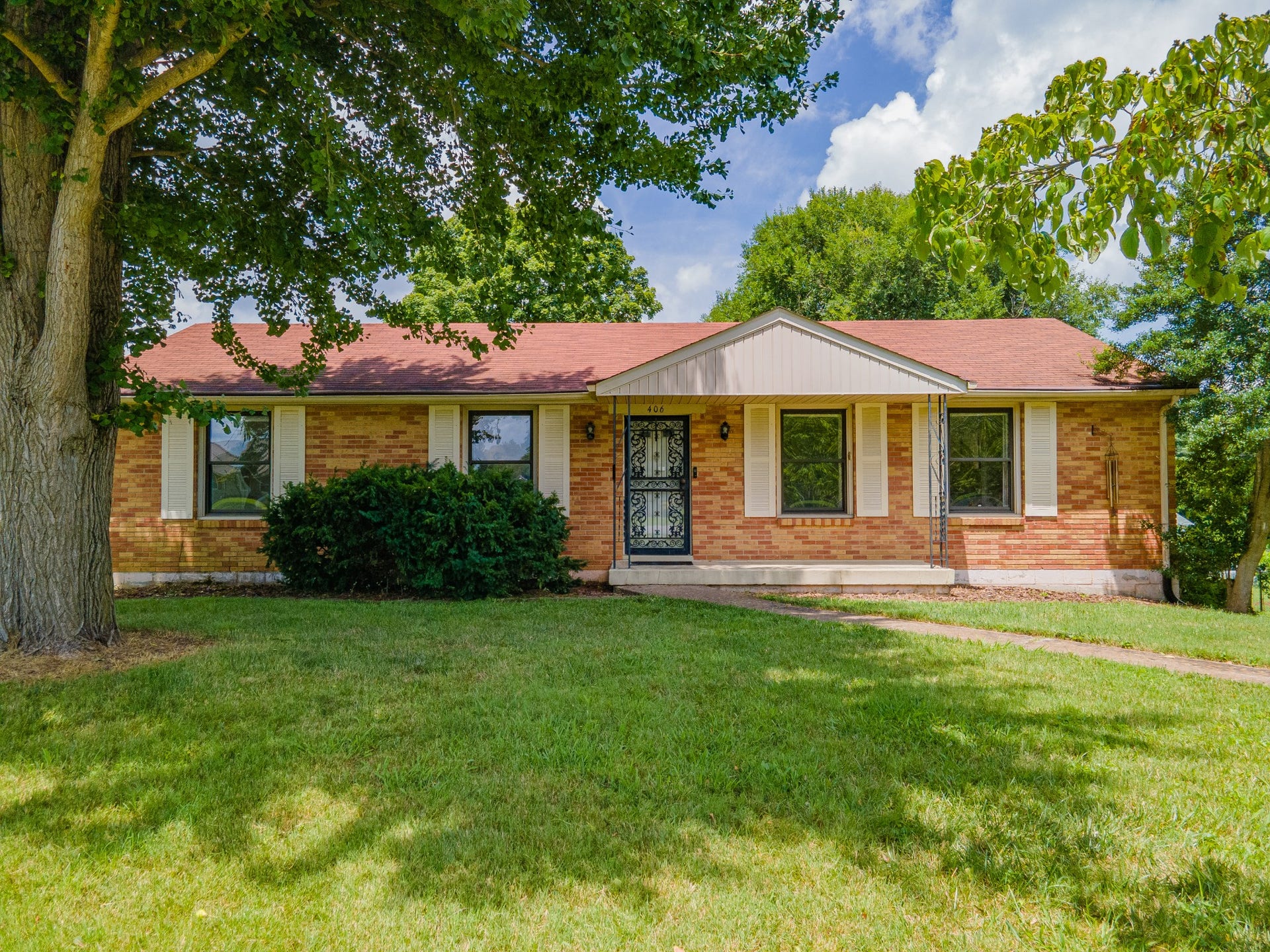 406 Parkview Dr, Columbia, TN 38401 406 Parkview Dr, Columbia, TN 38401