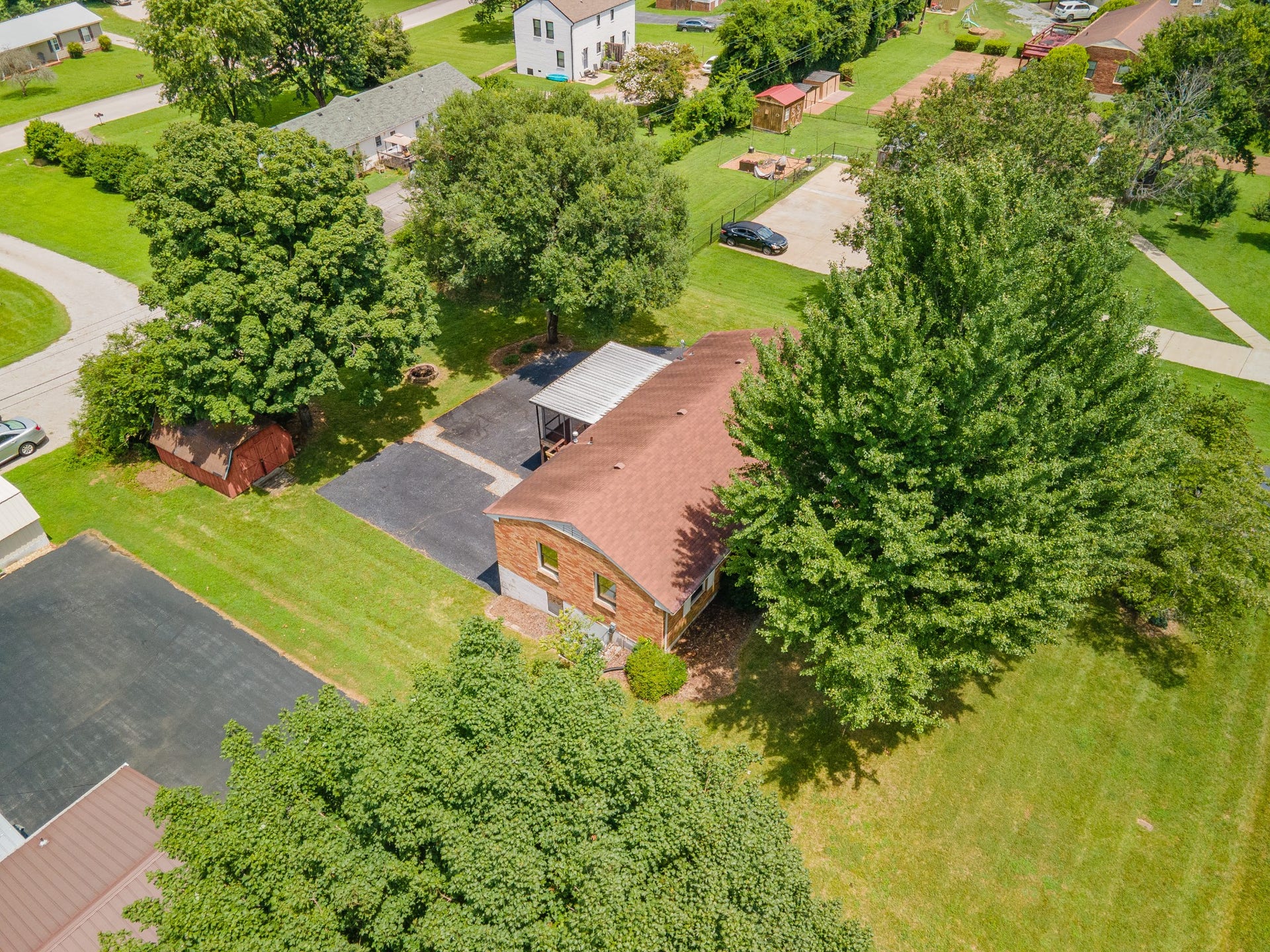 406 Parkview Dr, Columbia, TN 38401 406 Parkview Dr, Columbia, TN 38401