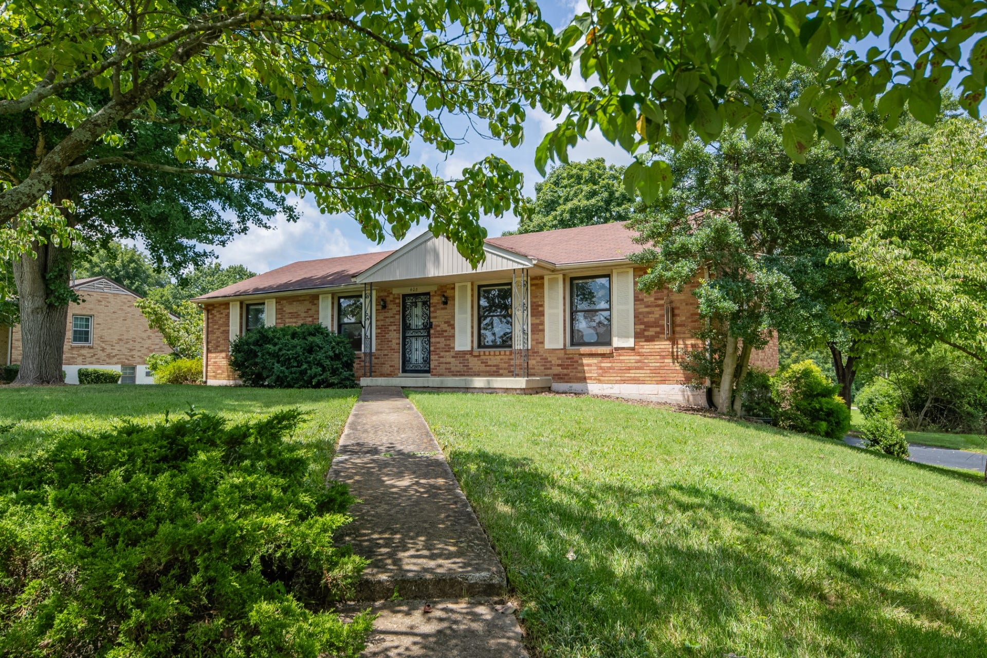 406 Parkview Dr, Columbia, TN 38401 406 Parkview Dr, Columbia, TN 38401