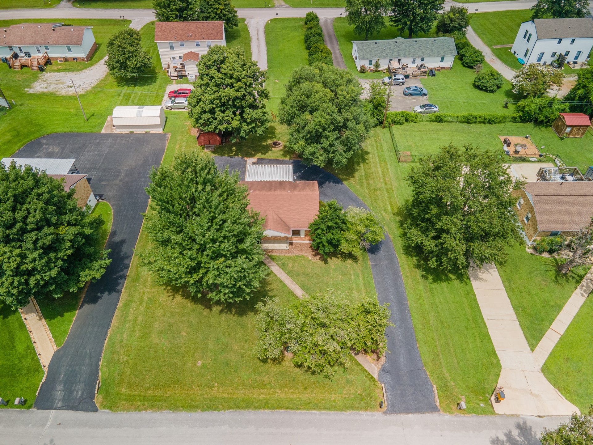 406 Parkview Dr, Columbia, TN 38401 406 Parkview Dr, Columbia, TN 38401