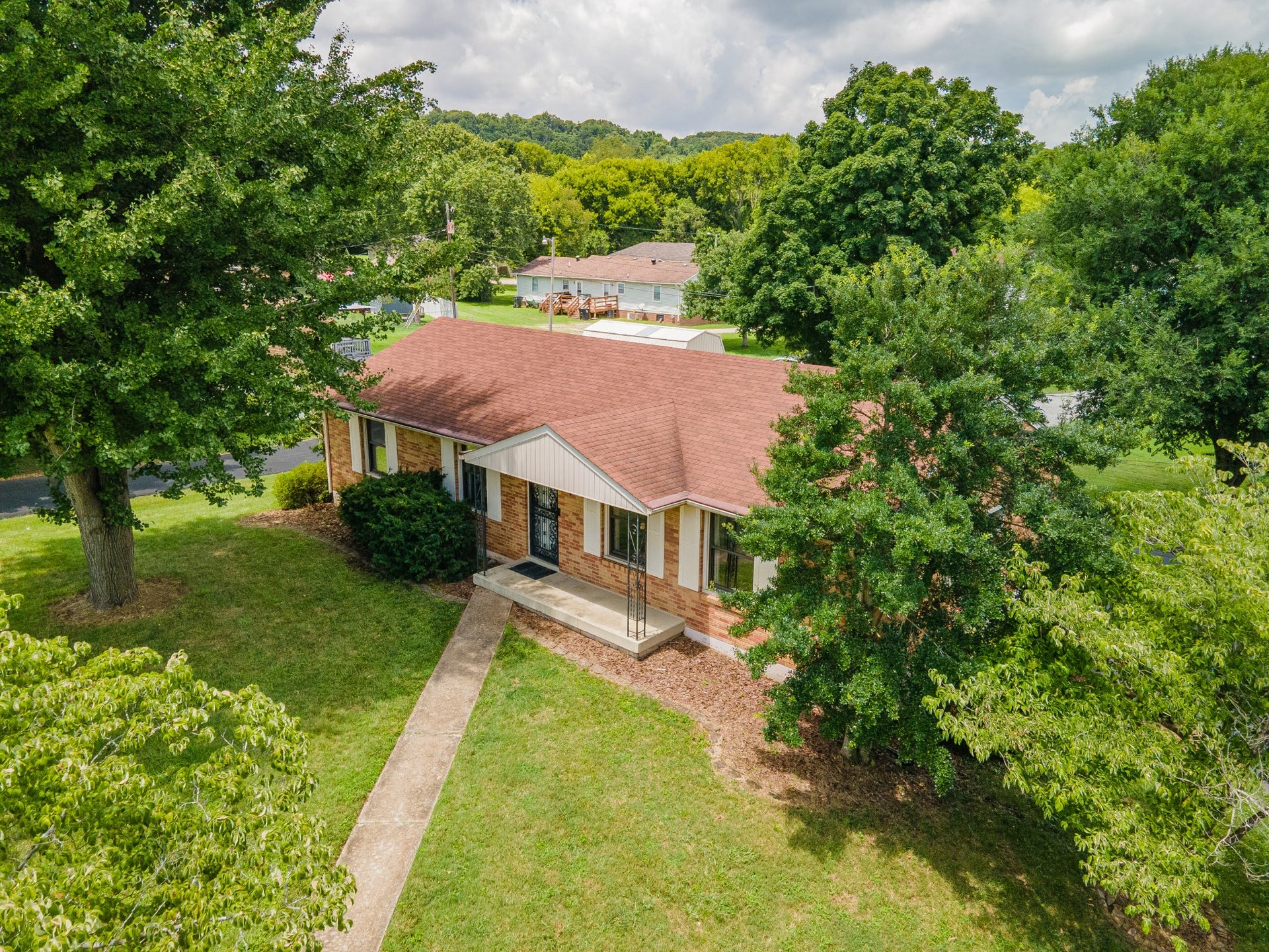 406 Parkview Dr, Columbia, TN 38401 406 Parkview Dr, Columbia, TN 38401