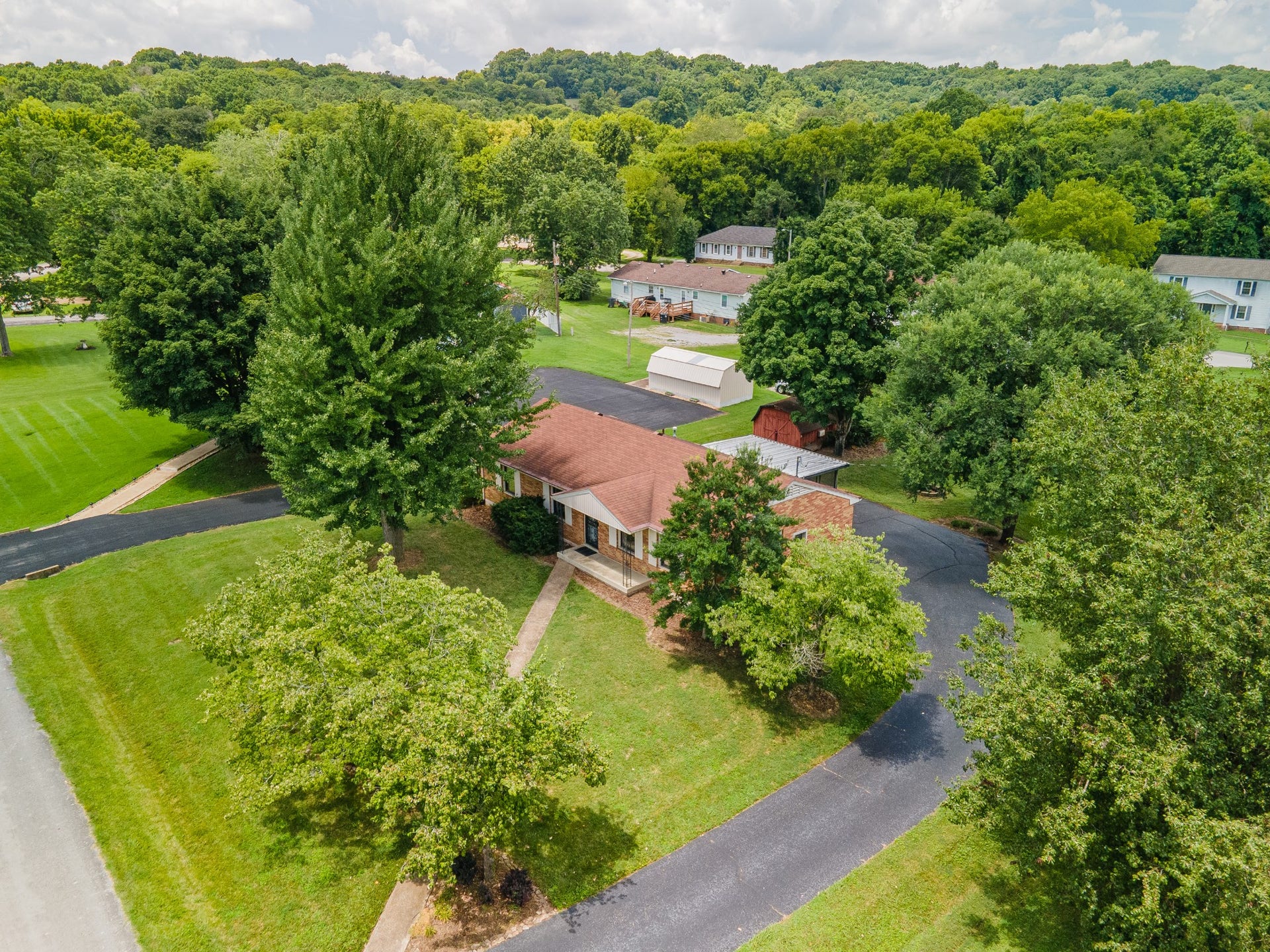 406 Parkview Dr, Columbia, TN 38401 406 Parkview Dr, Columbia, TN 38401