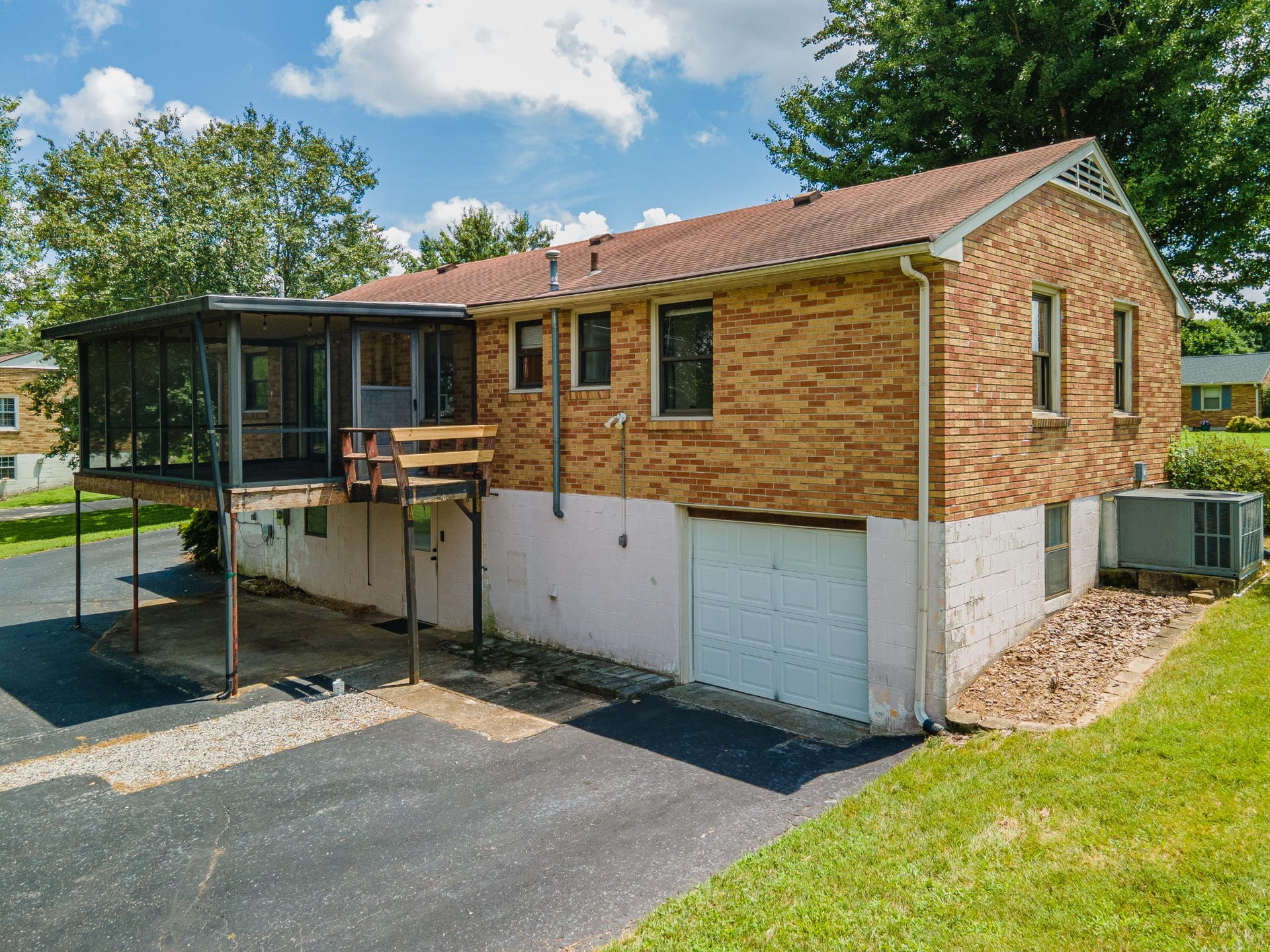 406 Parkview Dr, Columbia, TN 38401 406 Parkview Dr, Columbia, TN 38401