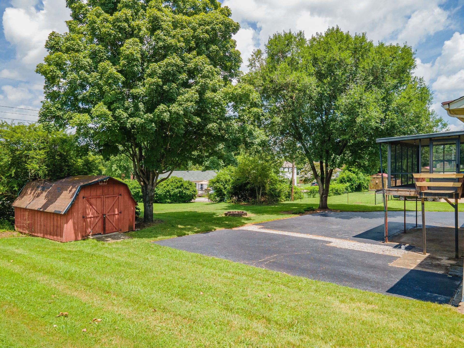 406 Parkview Dr, Columbia, TN 38401 406 Parkview Dr, Columbia, TN 38401