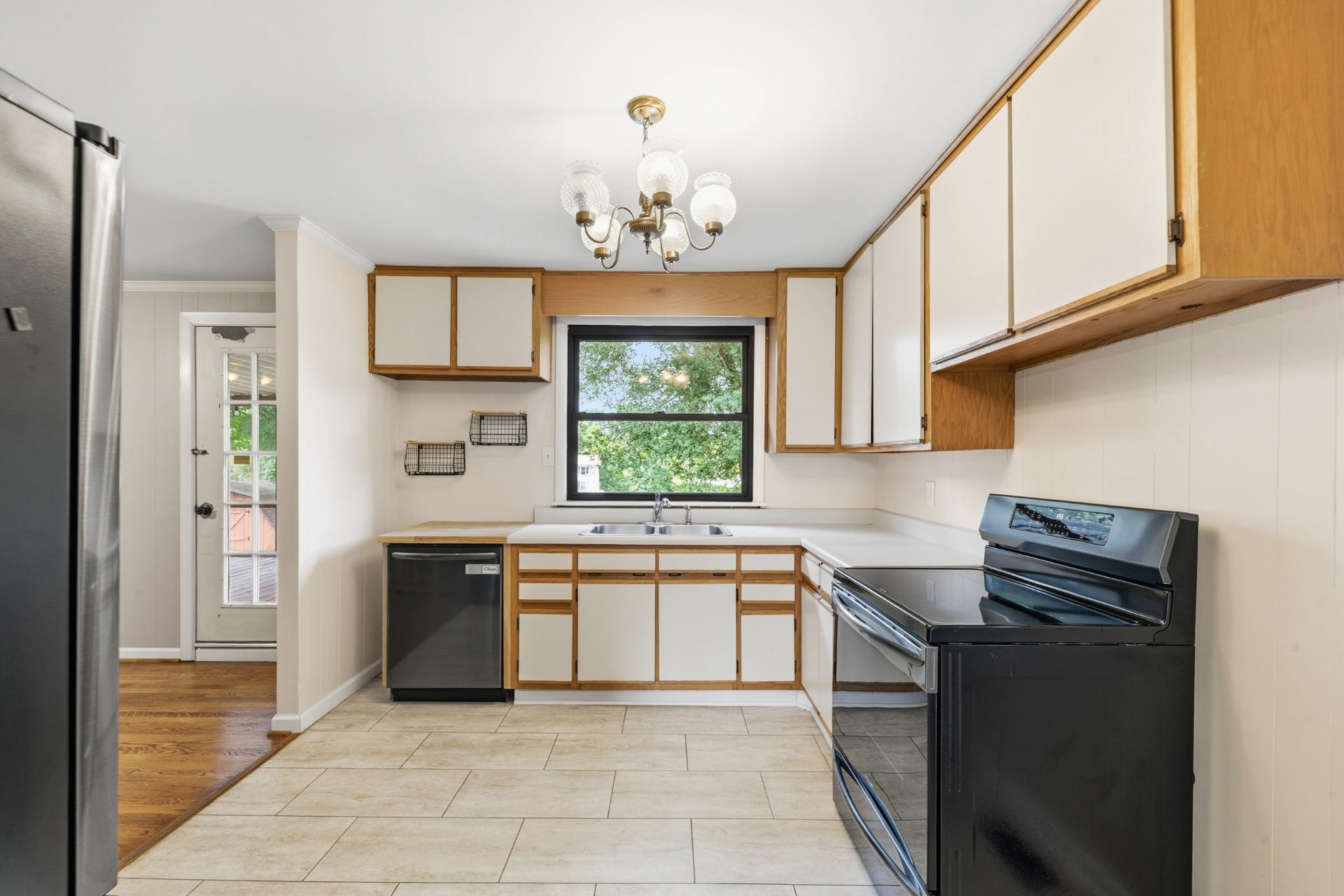 406 Parkview Dr, Columbia, TN 38401 406 Parkview Dr, Columbia, TN 38401