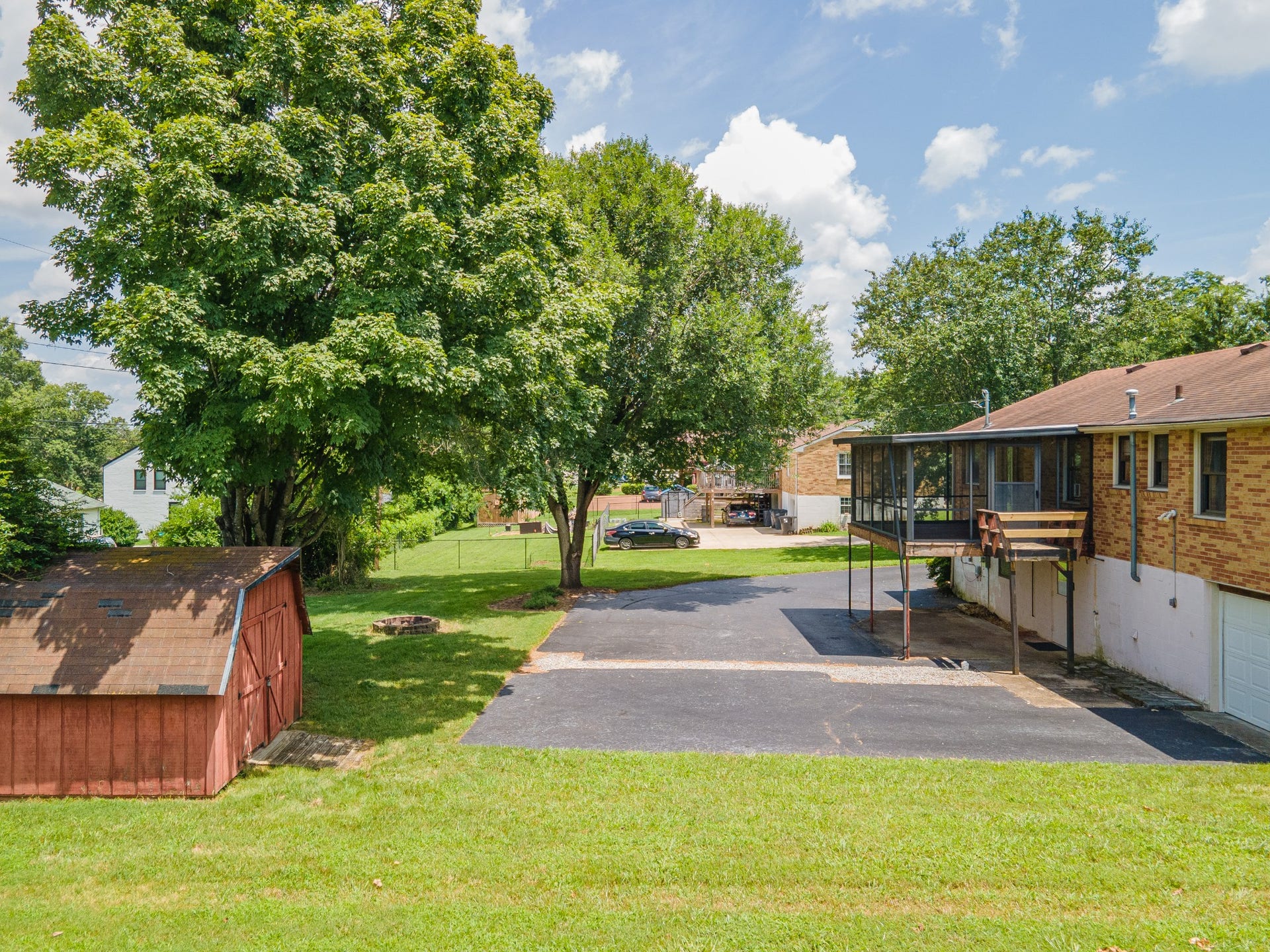 406 Parkview Dr, Columbia, TN 38401 406 Parkview Dr, Columbia, TN 38401