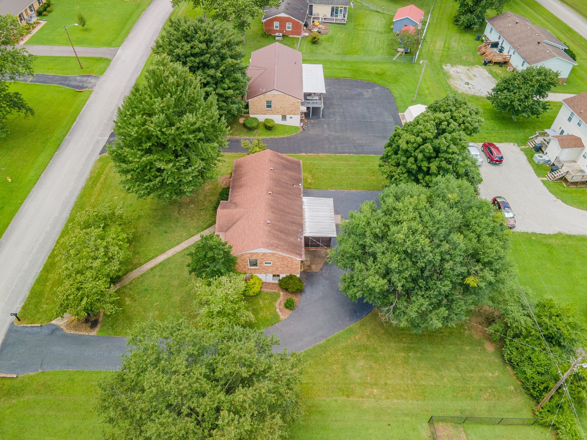 406 Parkview Dr, Columbia, TN 38401 406 Parkview Dr, Columbia, TN 38401