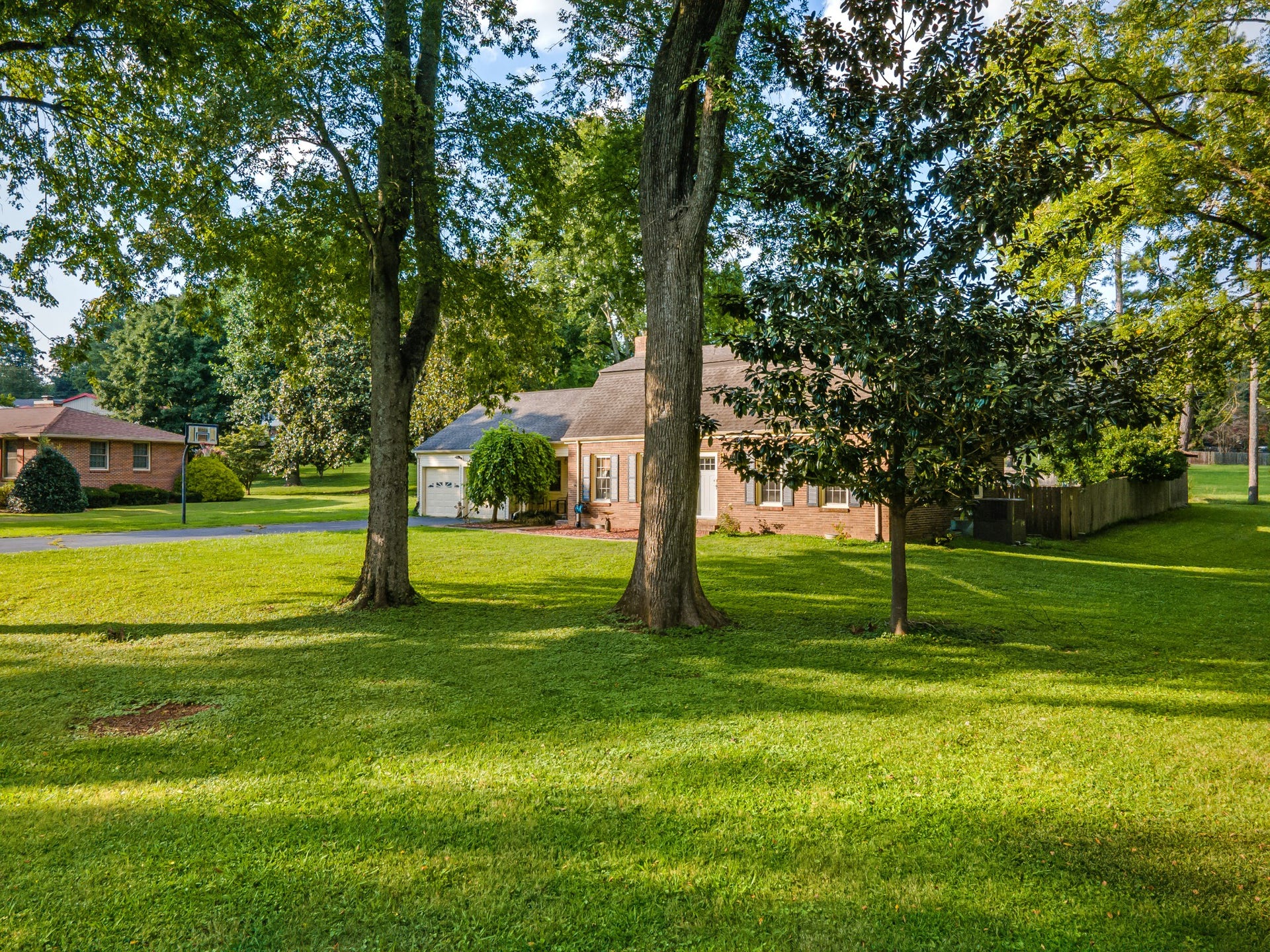 105 Cayce Valley Dr, Columbia, TN 38401 105 Cayce Valley Dr, Columbia, TN 38401