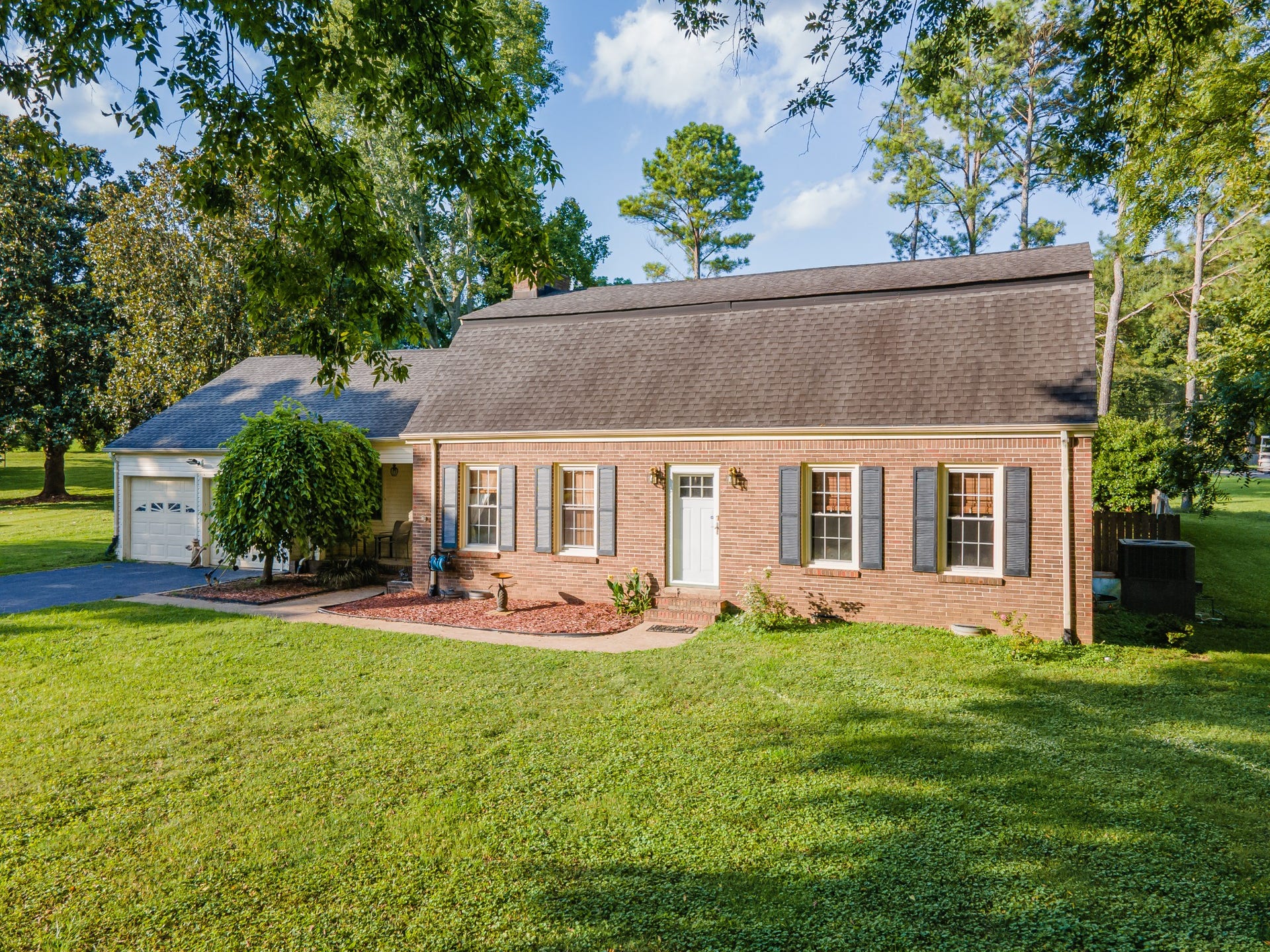 105 Cayce Valley Dr, Columbia, TN 38401 105 Cayce Valley Dr, Columbia, TN 38401
