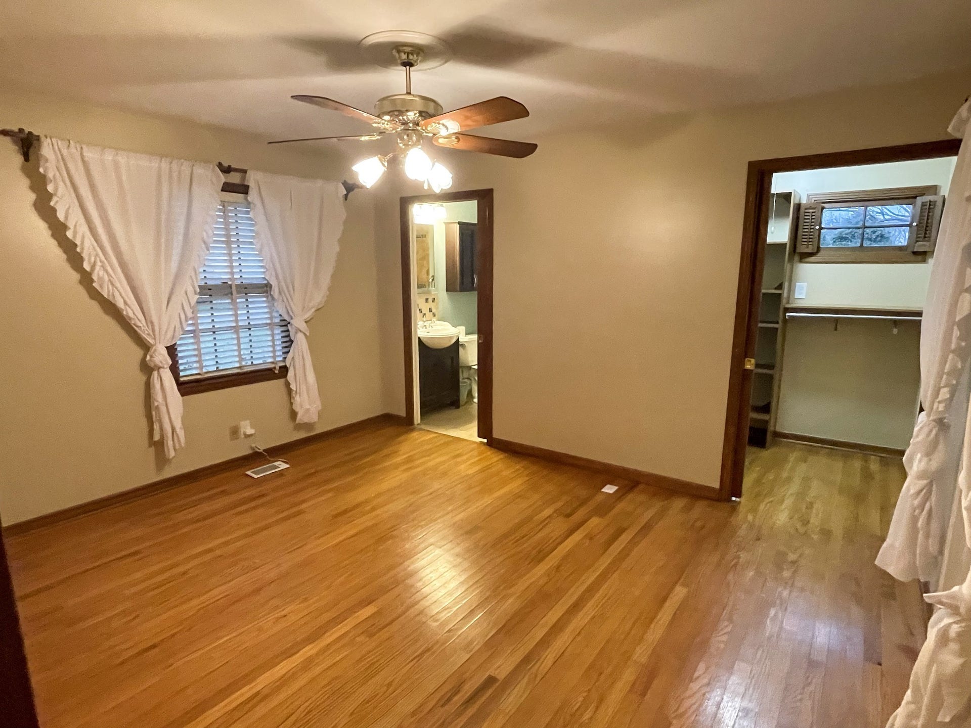 1814 Avon Rd, Murfreesboro, TN 37129 1814 Avon Rd, Murfreesboro, TN 37129
