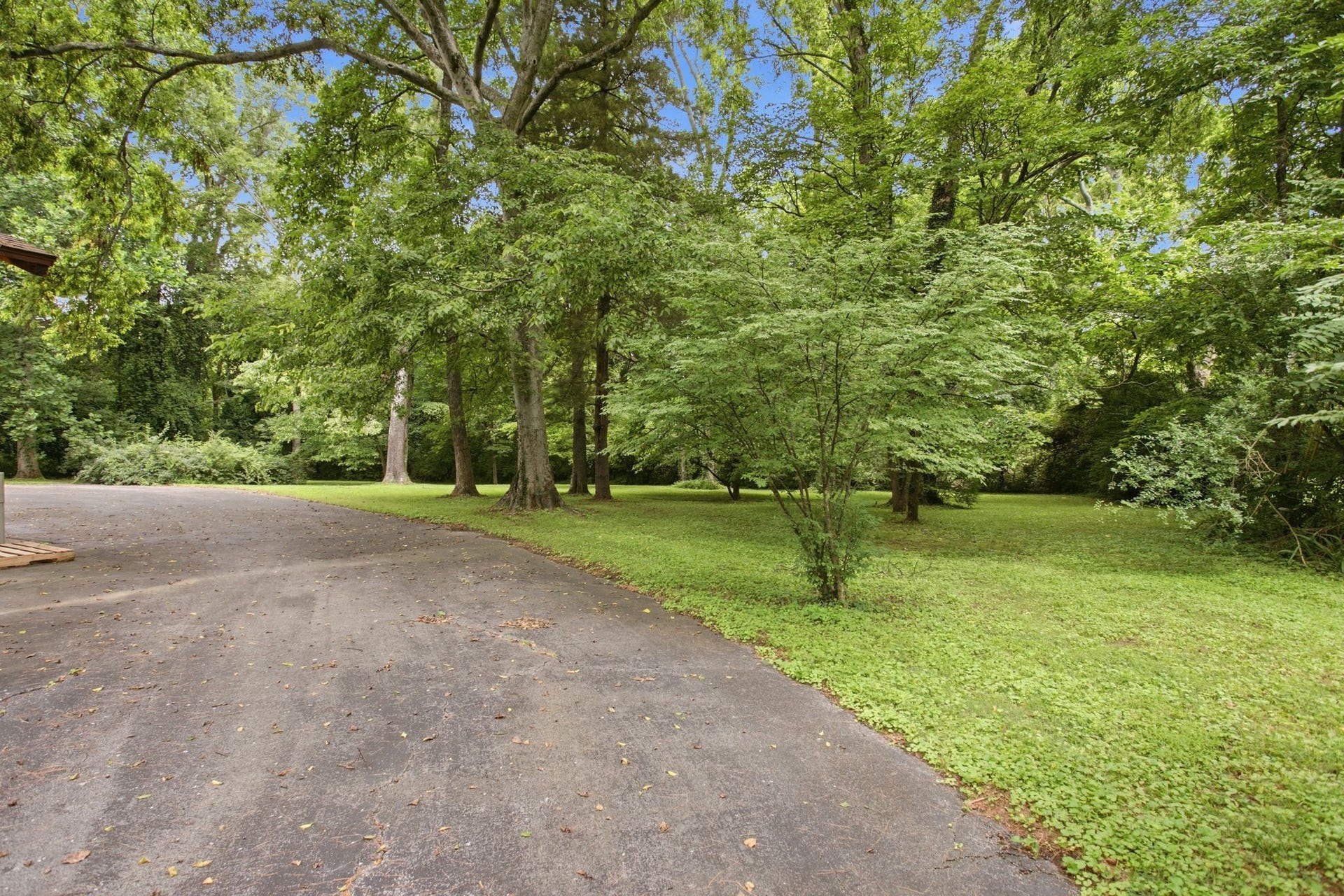 1004 Hillcrest Ave, Columbia, TN 38401 1004 Hillcrest Ave, Columbia, TN 38401