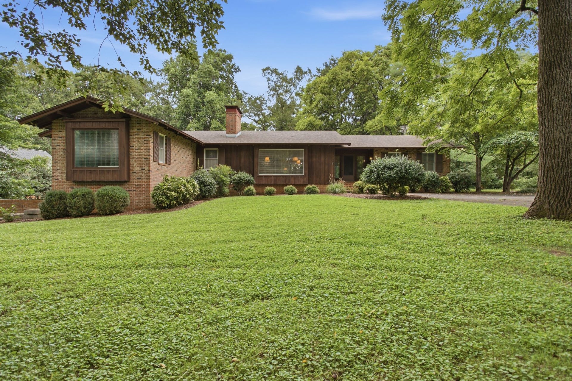 1004 Hillcrest Ave, Columbia, TN 38401 1004 Hillcrest Ave, Columbia, TN 38401