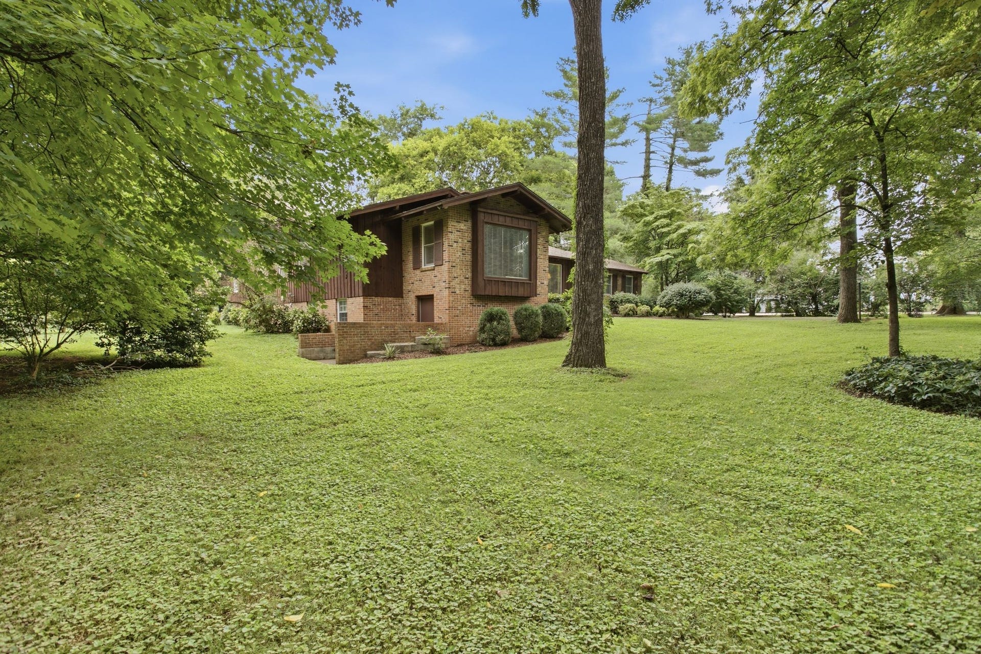 1004 Hillcrest Ave, Columbia, TN 38401 1004 Hillcrest Ave, Columbia, TN 38401