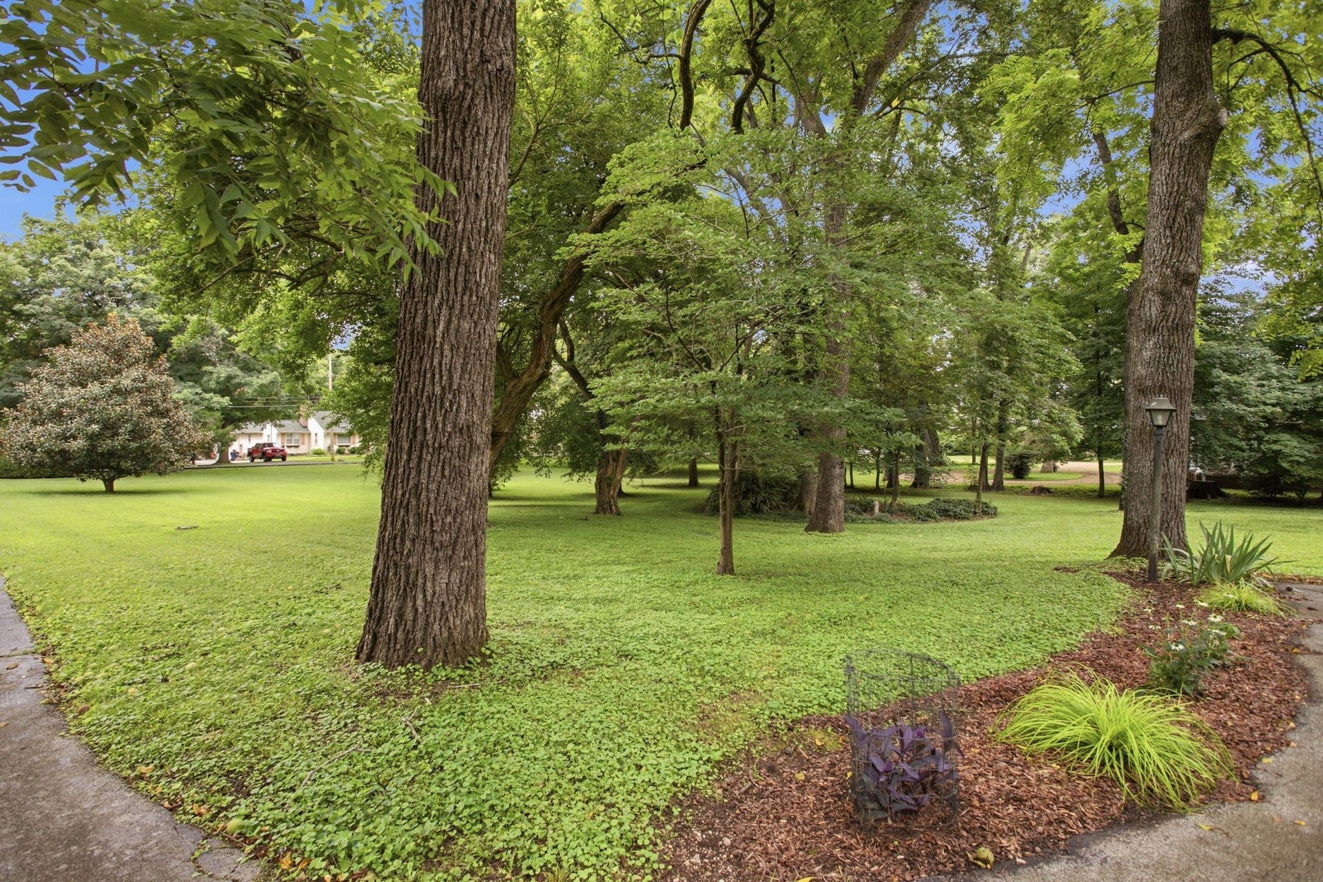 1004 Hillcrest Ave, Columbia, TN 38401 1004 Hillcrest Ave, Columbia, TN 38401