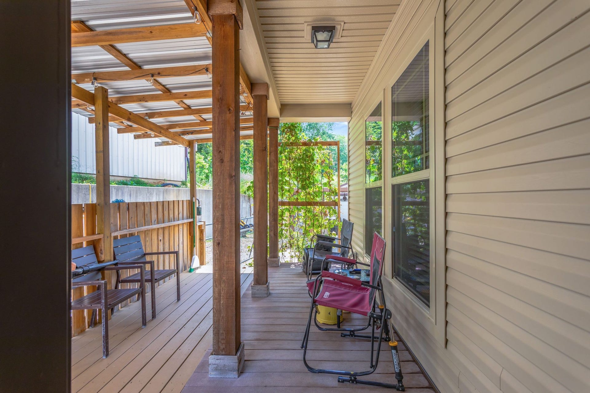 2071 Preacher Holt Rd, Mount Pleasant, TN 38474 2071 Preacher Holt Rd, Mount Pleasant, TN 38474