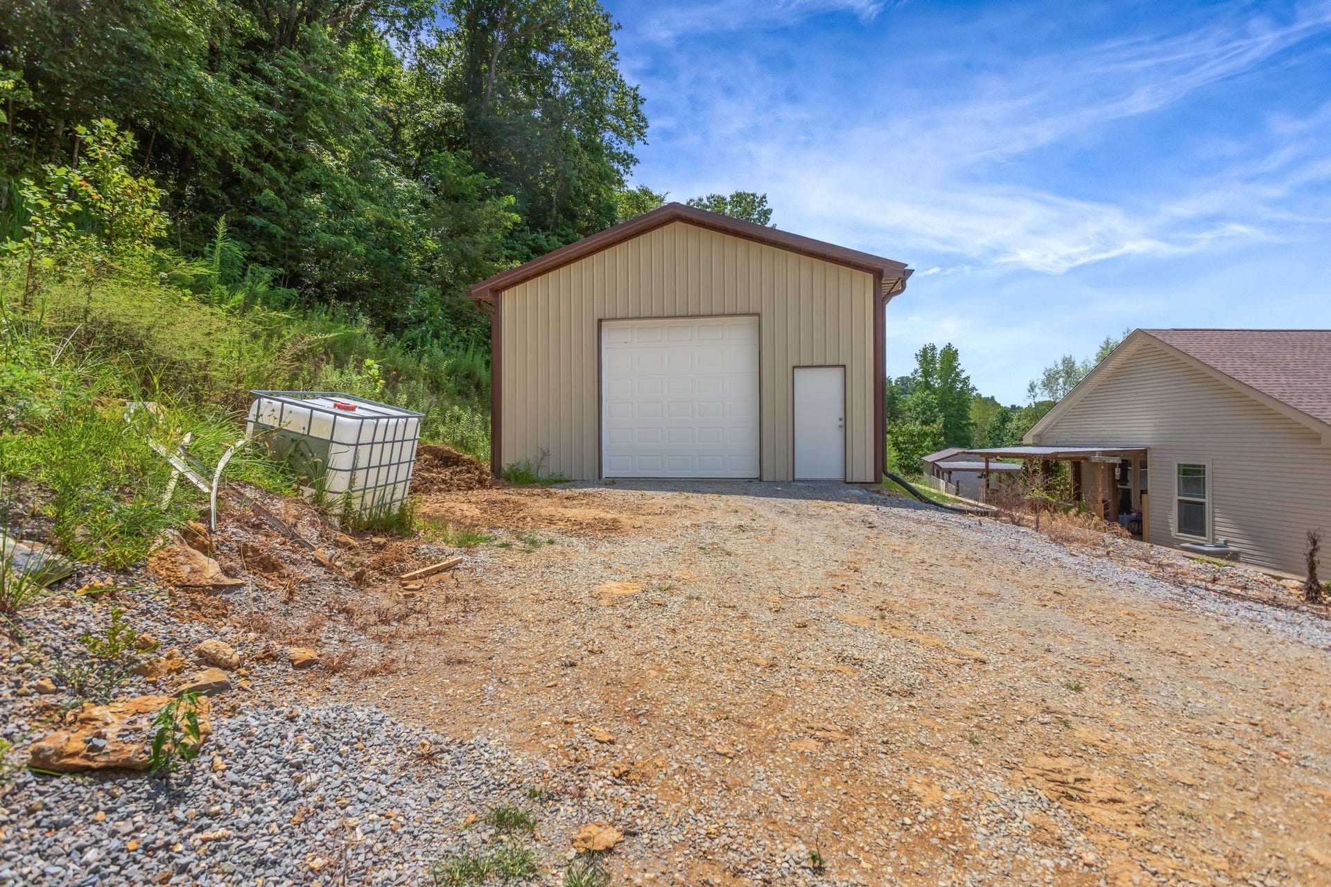 2071 Preacher Holt Rd, Mount Pleasant, TN 38474 2071 Preacher Holt Rd, Mount Pleasant, TN 38474