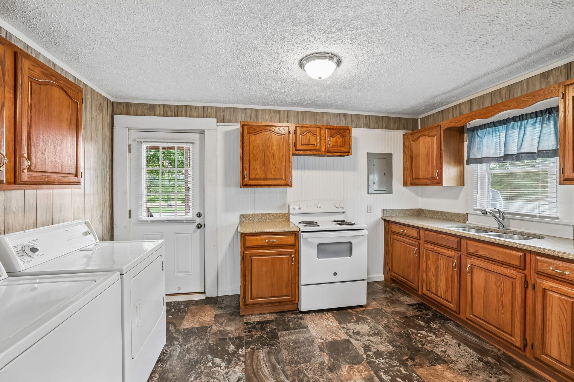 927 Trail St, Woodbury, TN 37190 927 Trail St, Woodbury, TN 37190