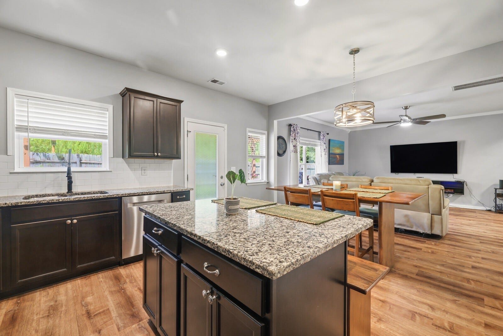 541 Burchell Ln, Columbia, TN 38401 541 Burchell Ln, Columbia, TN 38401