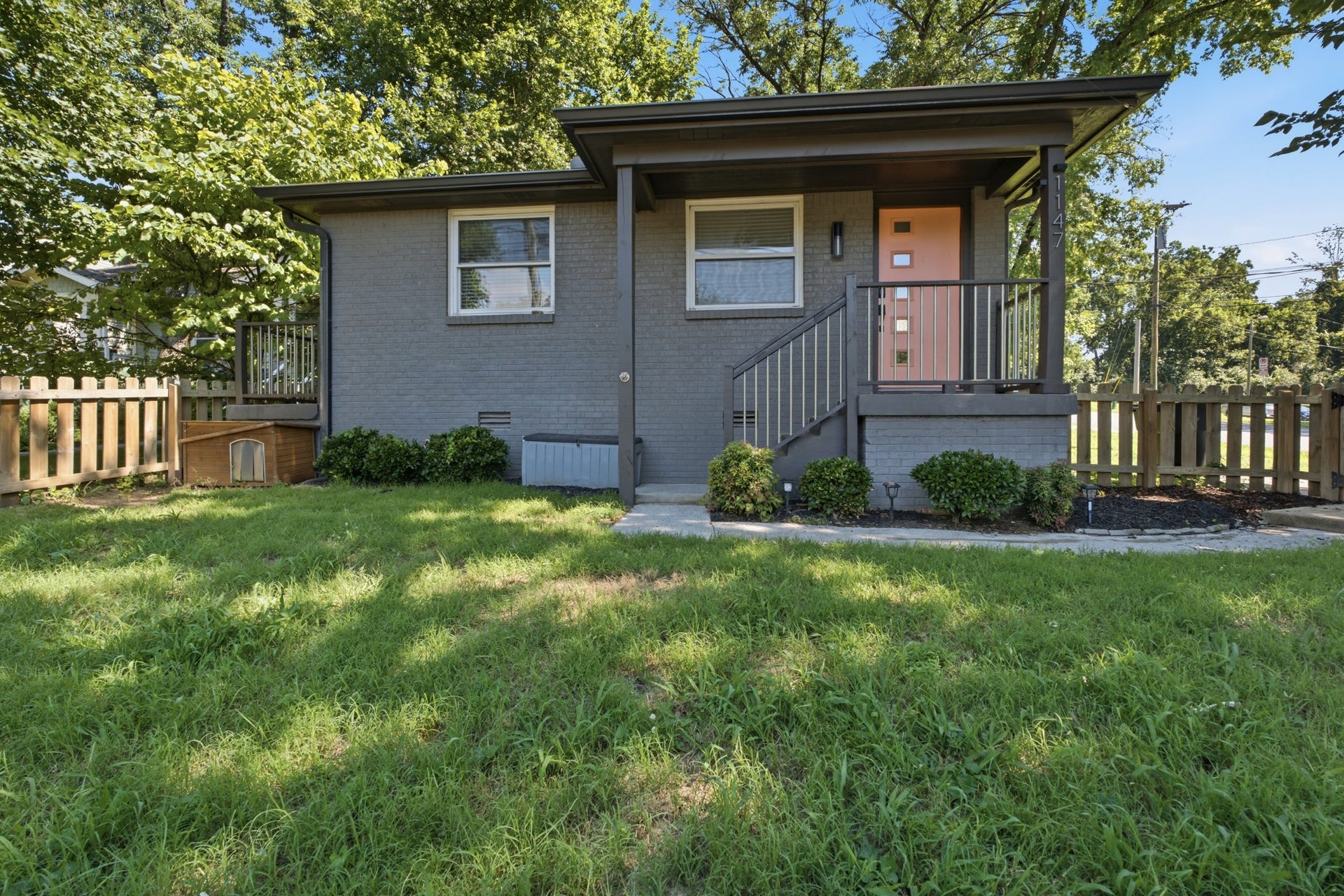 1147 Cahal Ave, Nashville, TN 37206