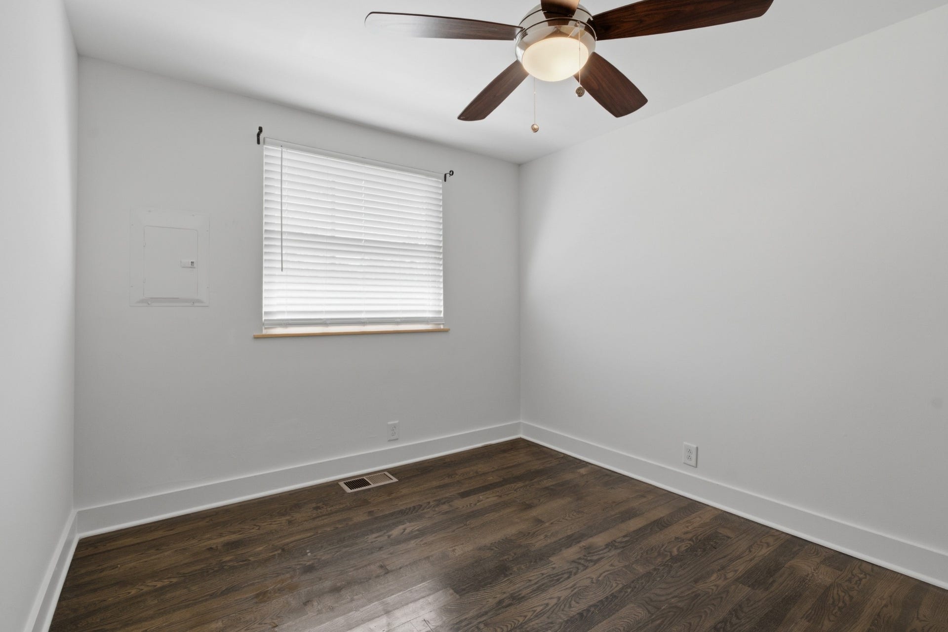1147 Cahal Ave, Nashville, TN 37206
