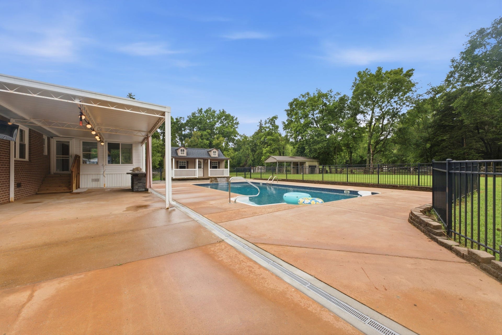 5373 Blackman Rd, Murfreesboro, TN 37129 5373 Blackman Rd, Murfreesboro, TN 37129
