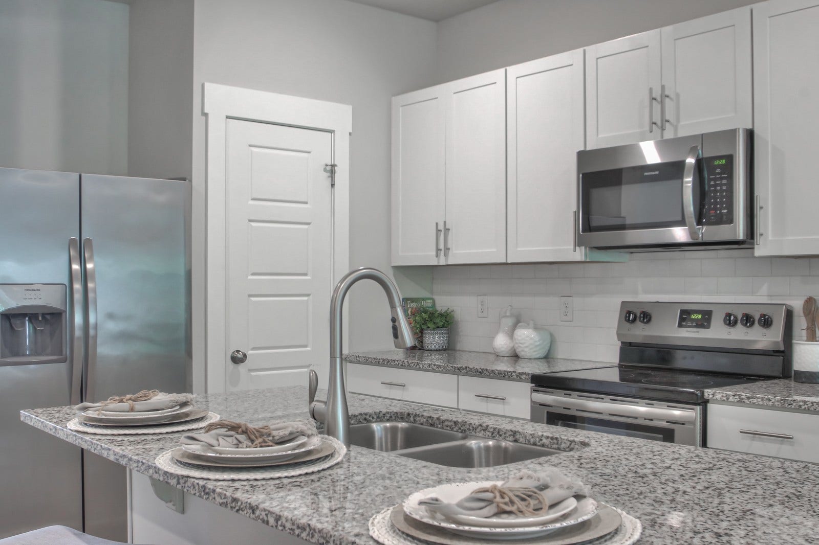 4218 Aragorn Way, Murfreesboro, TN 37128 4218 Aragorn Way, Murfreesboro, TN 37128