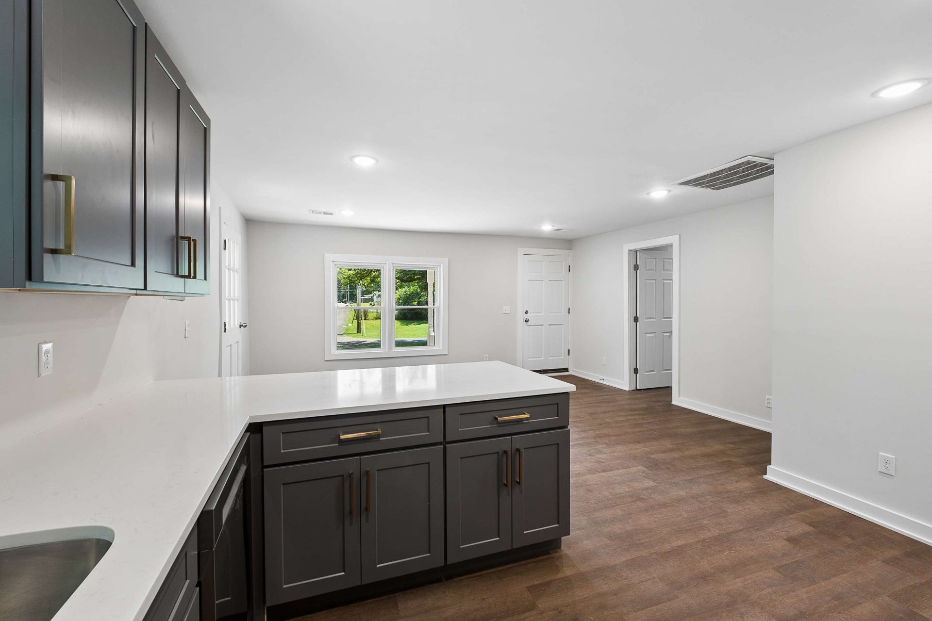 3701 Travis Ct, Murfreesboro, TN 37130 3701 Travis Ct, Murfreesboro, TN 37130