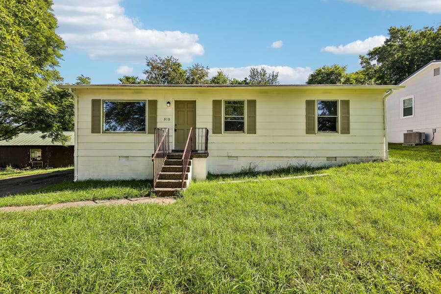 Property photo for 510 W Adams St, Woodbury, TN