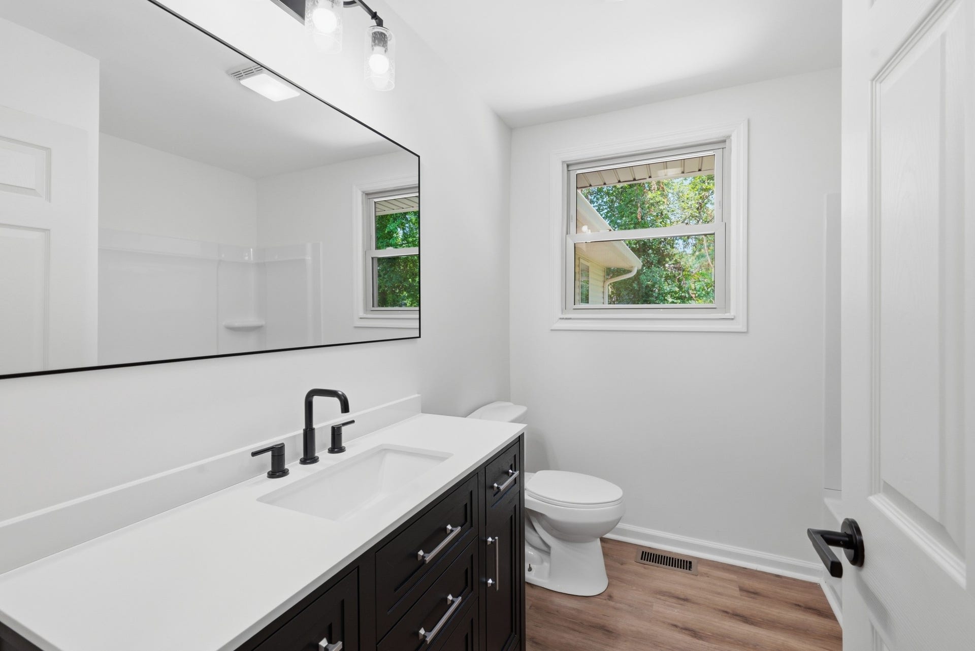 3218 Moorewood Dr, Nashville, TN 37207 3218 Moorewood Dr, Nashville, TN 37207