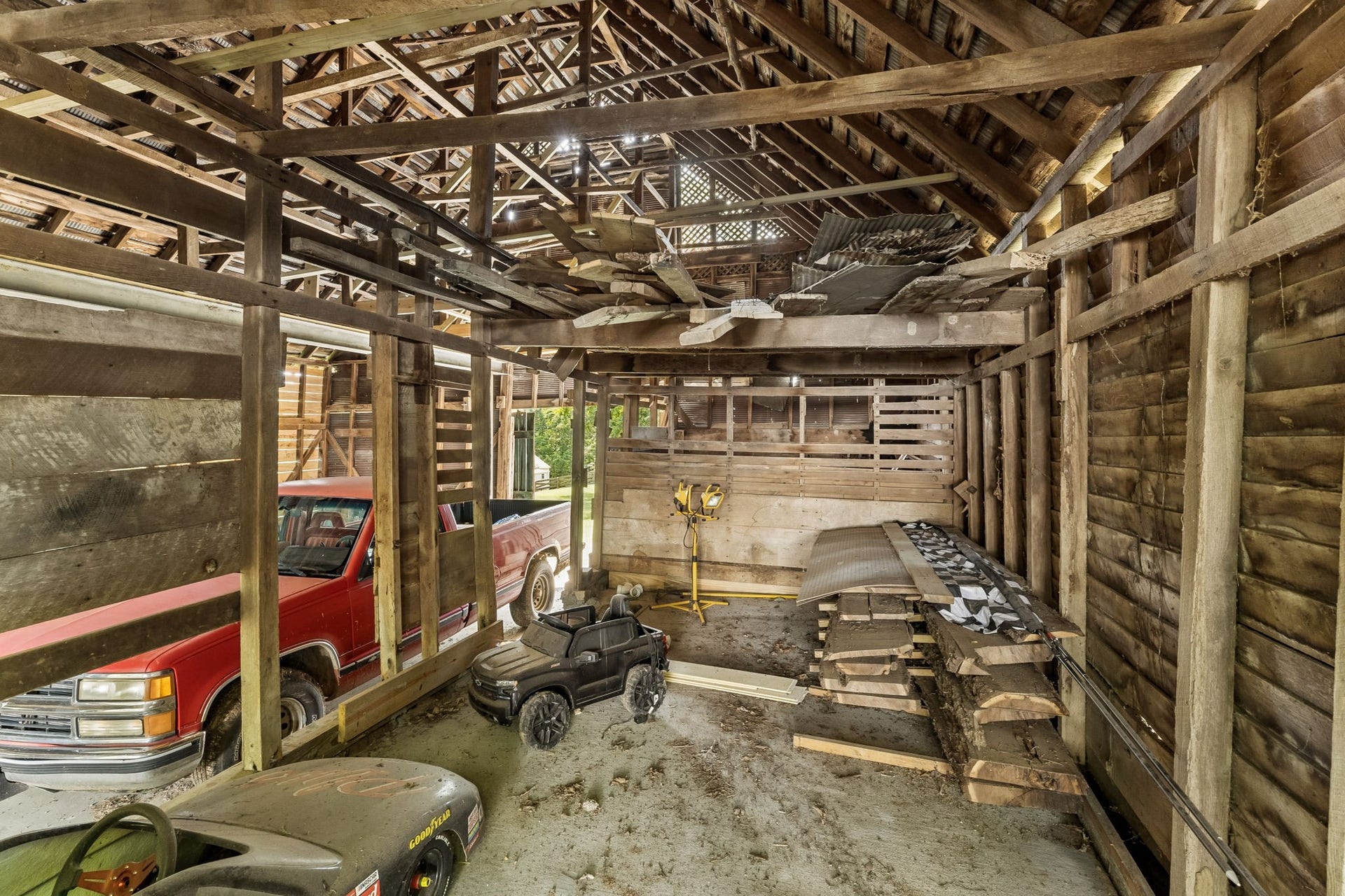 4009 Erwin Rd, Columbia, TN 38401 4009 Erwin Rd, Columbia, TN 38401