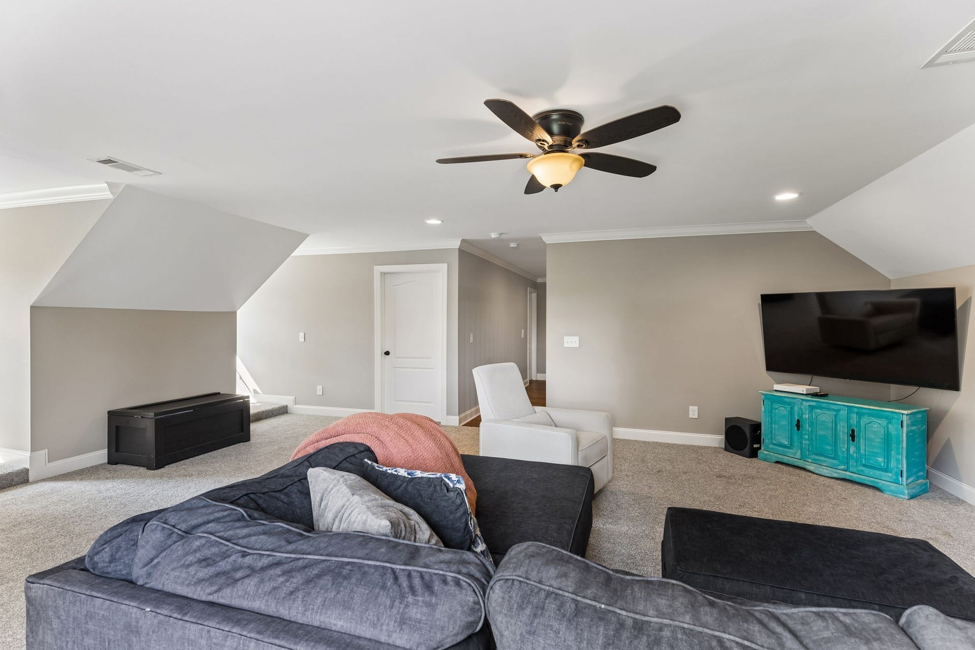 4009 Erwin Rd, Columbia, TN 38401 4009 Erwin Rd, Columbia, TN 38401