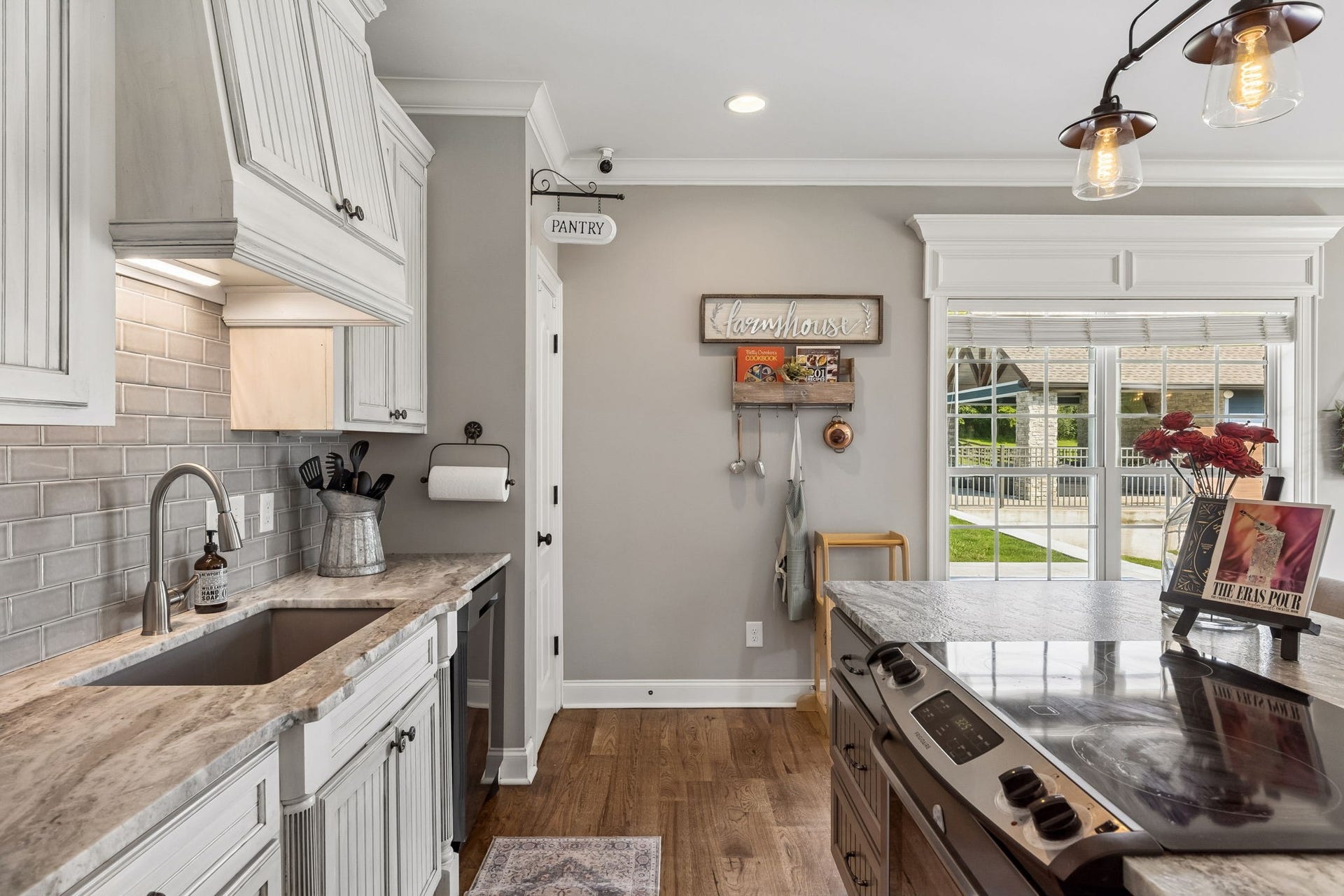 4009 Erwin Rd, Columbia, TN 38401 4009 Erwin Rd, Columbia, TN 38401