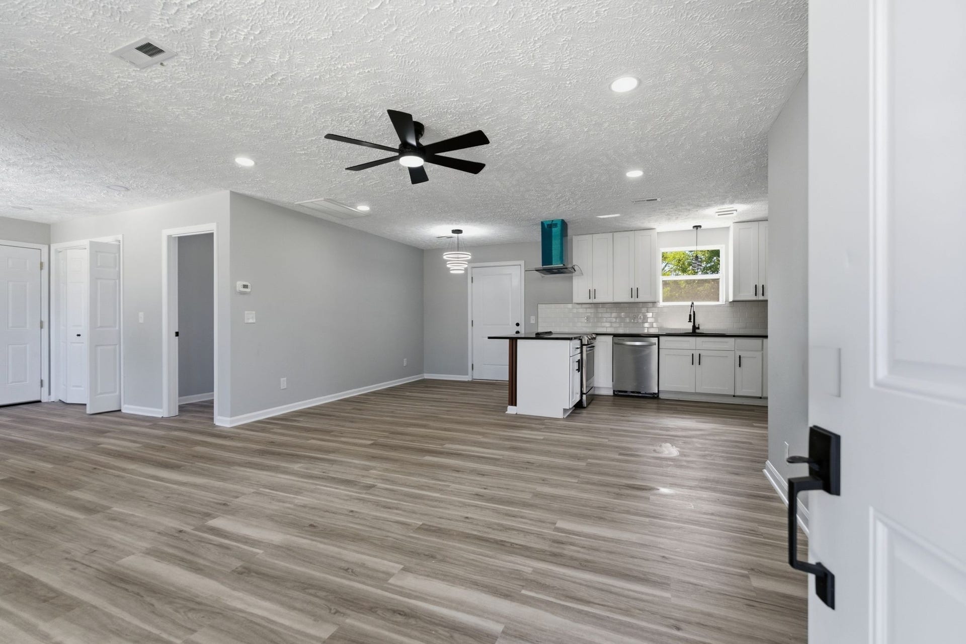 8019 Cooper Dr, Murfreesboro, TN 37129 8019 Cooper Dr, Murfreesboro, TN 37129