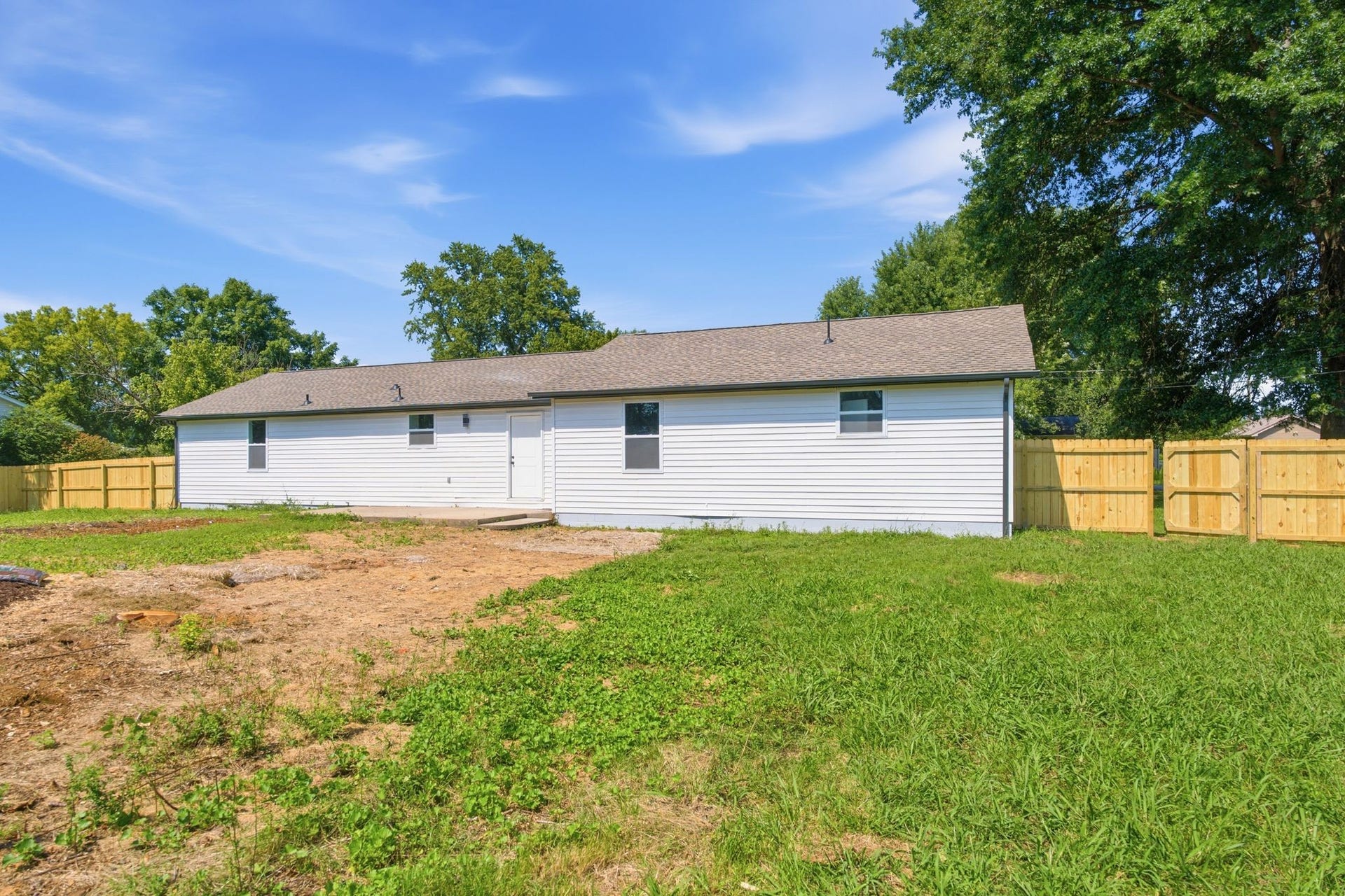8019 Cooper Dr, Murfreesboro, TN 37129 8019 Cooper Dr, Murfreesboro, TN 37129
