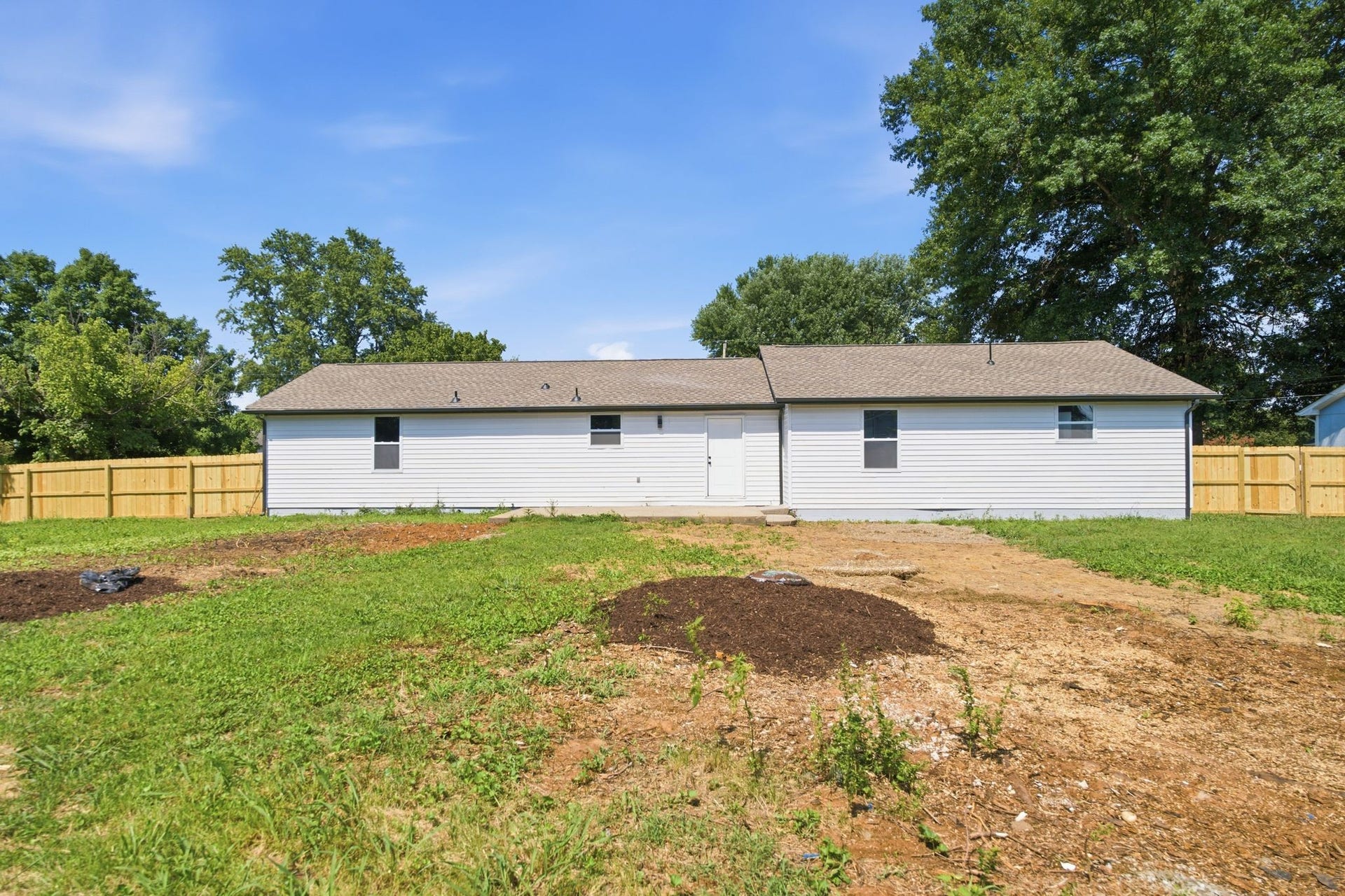 8019 Cooper Dr, Murfreesboro, TN 37129 8019 Cooper Dr, Murfreesboro, TN 37129