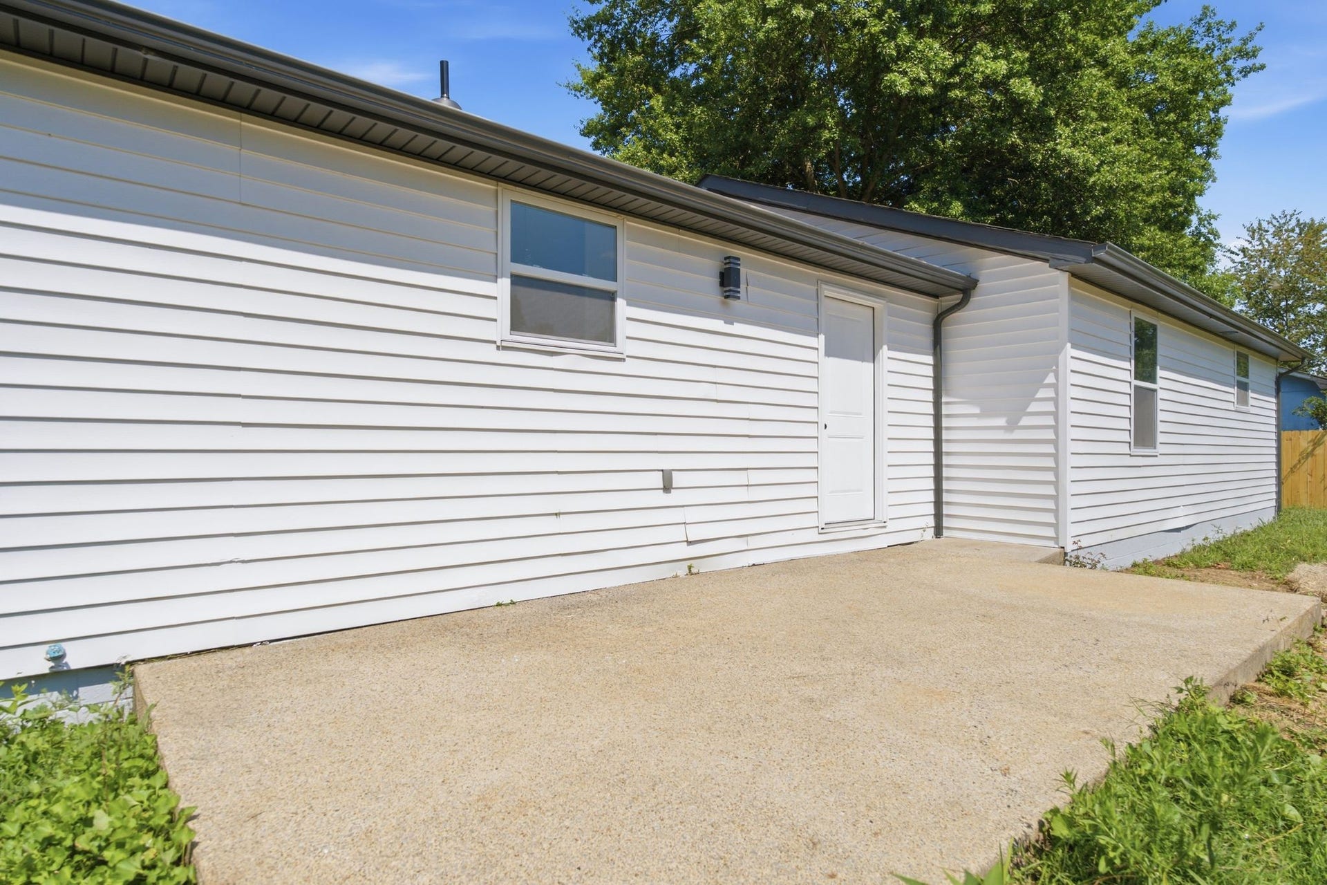 8019 Cooper Dr, Murfreesboro, TN 37129 8019 Cooper Dr, Murfreesboro, TN 37129