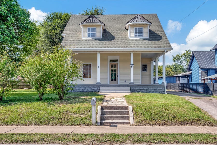 Property photo for 210 S Main St, Mount Pleasant, TN