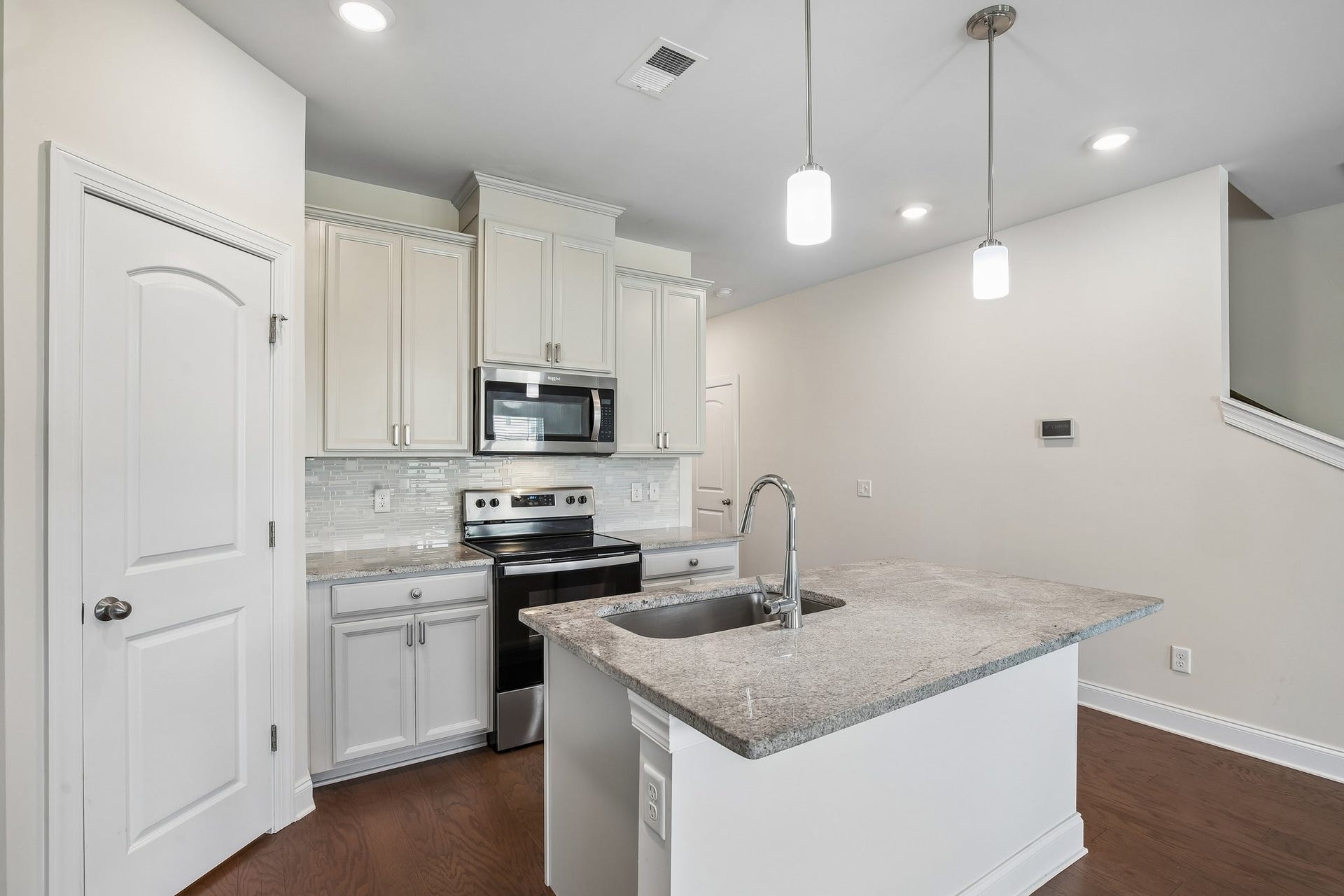 427 Palmetto Dr, Columbia, TN 38401 427 Palmetto Dr, Columbia, TN 38401