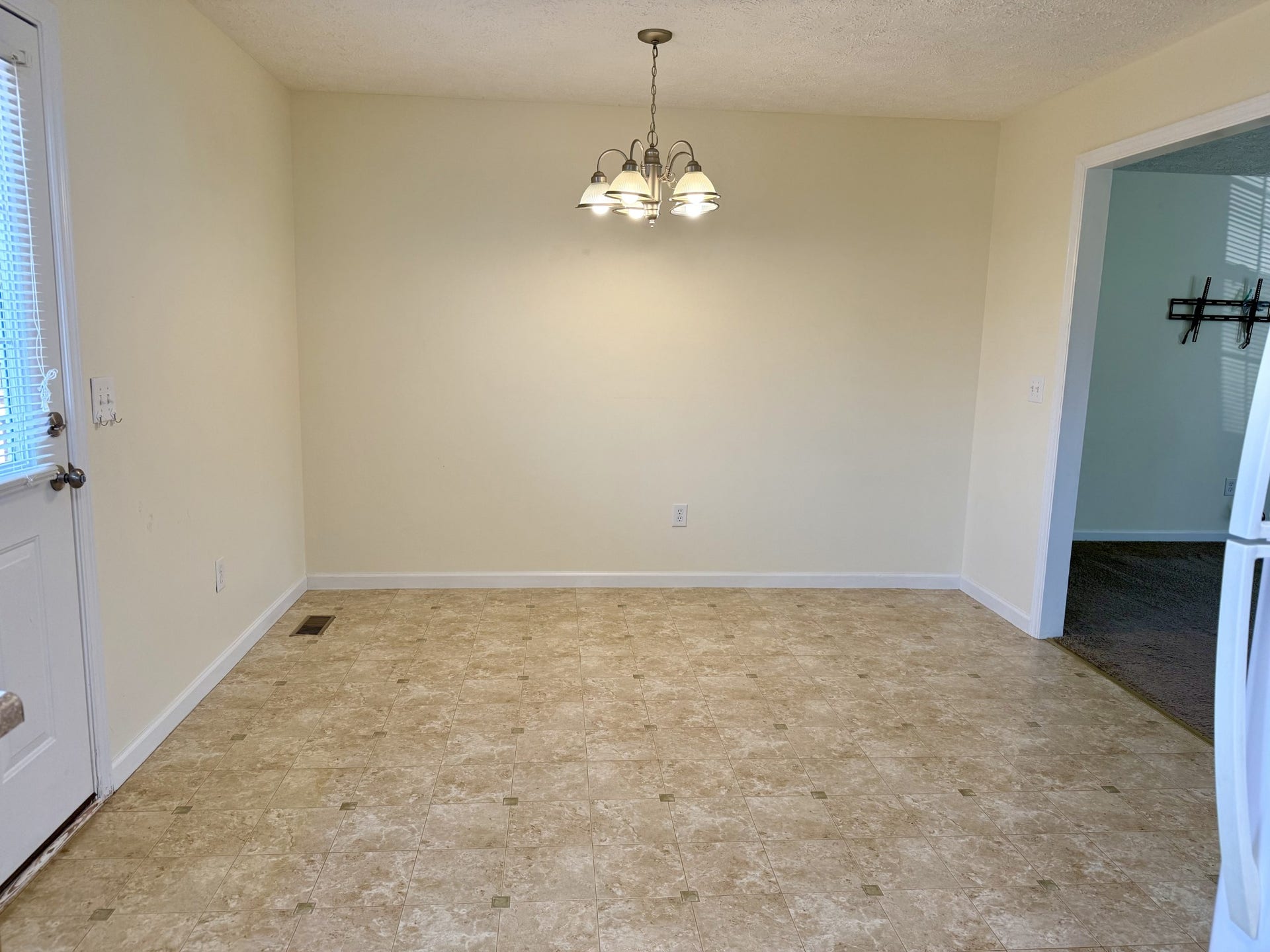 452 John Mark Ct, Manchester, TN 37355 Dining area