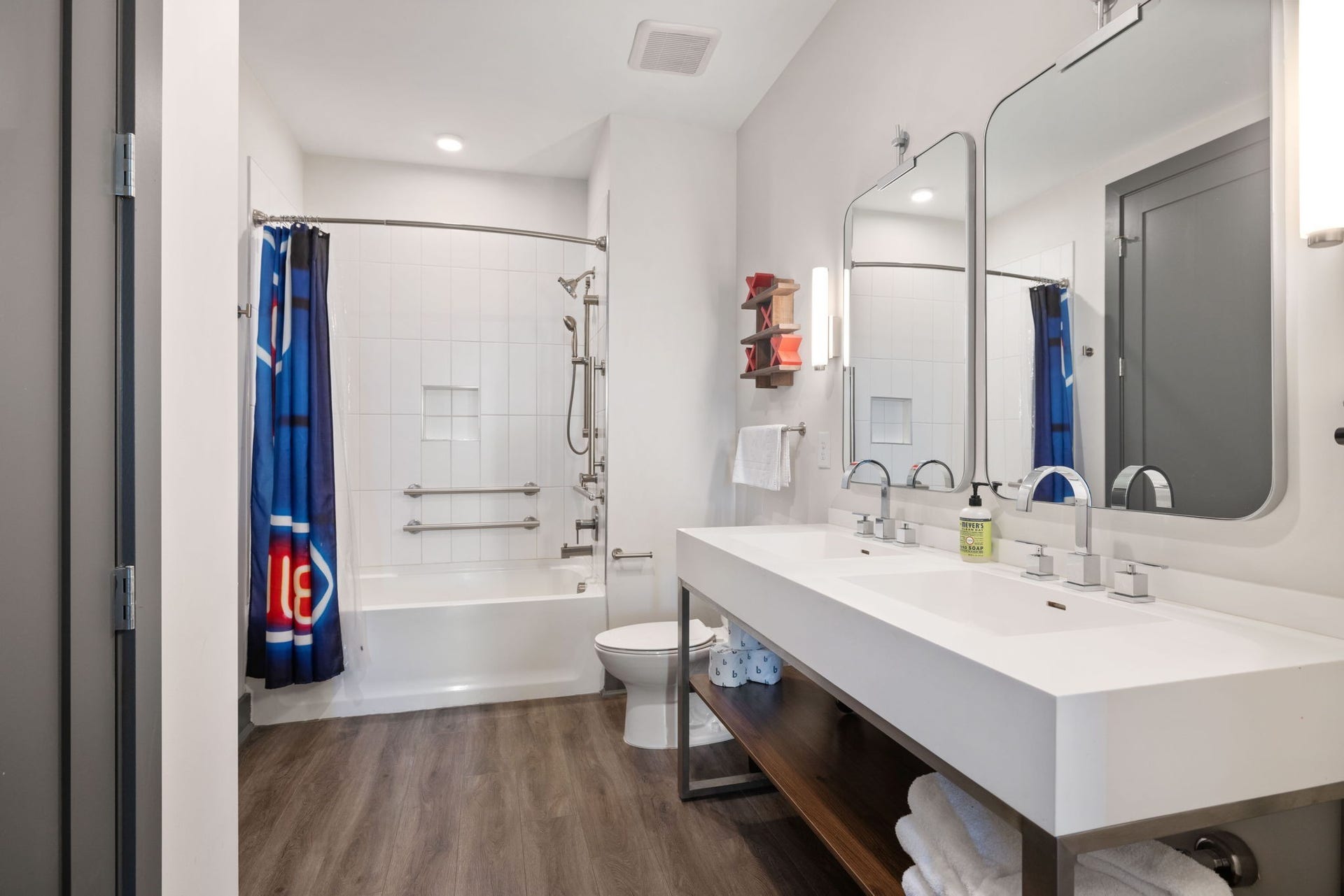 65 Lindsley Ave, #412, Nashville, TN 37210 65 Lindsley Ave, #412, Nashville, TN 37210