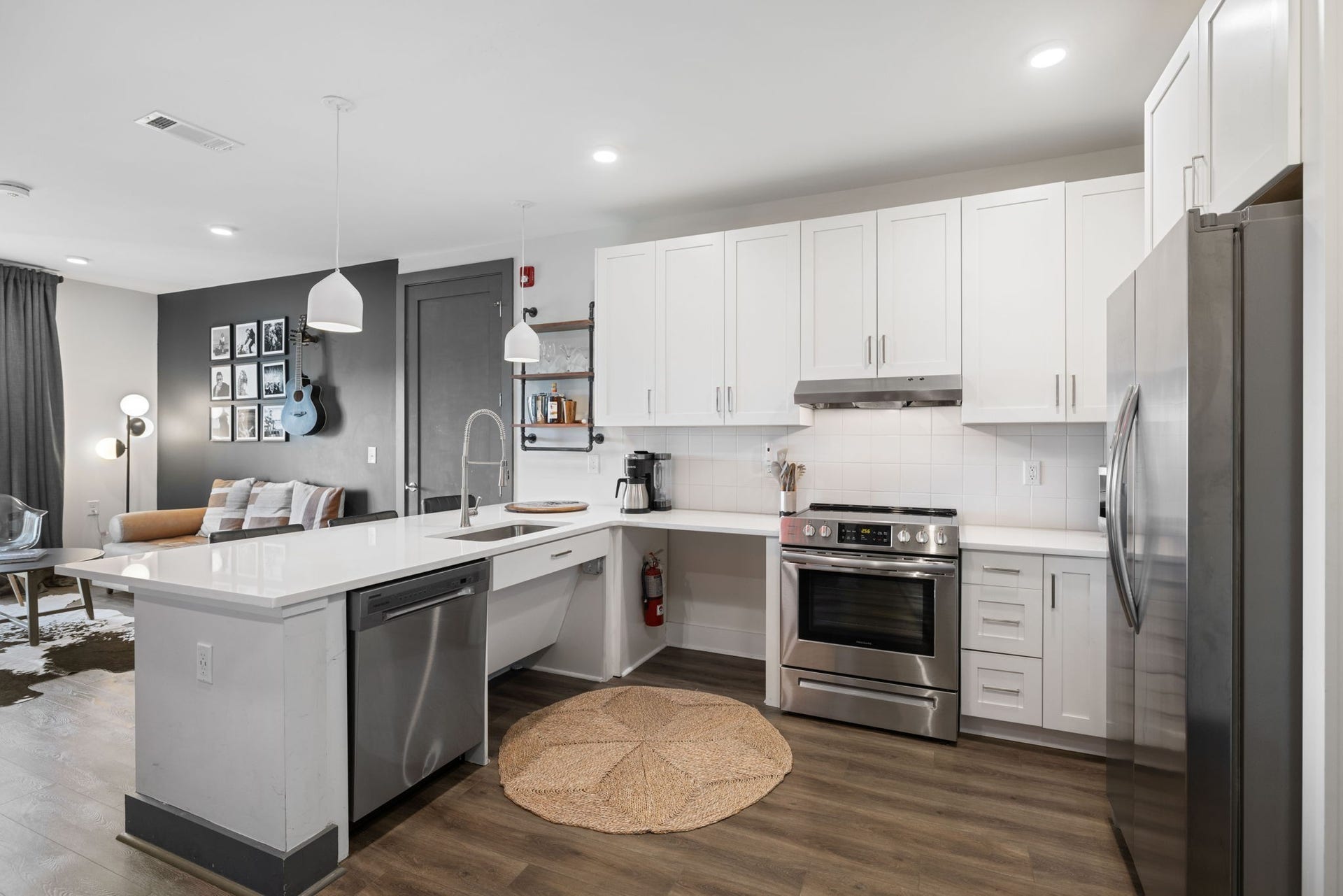 65 Lindsley Ave, #412, Nashville, TN 37210 65 Lindsley Ave, #412, Nashville, TN 37210