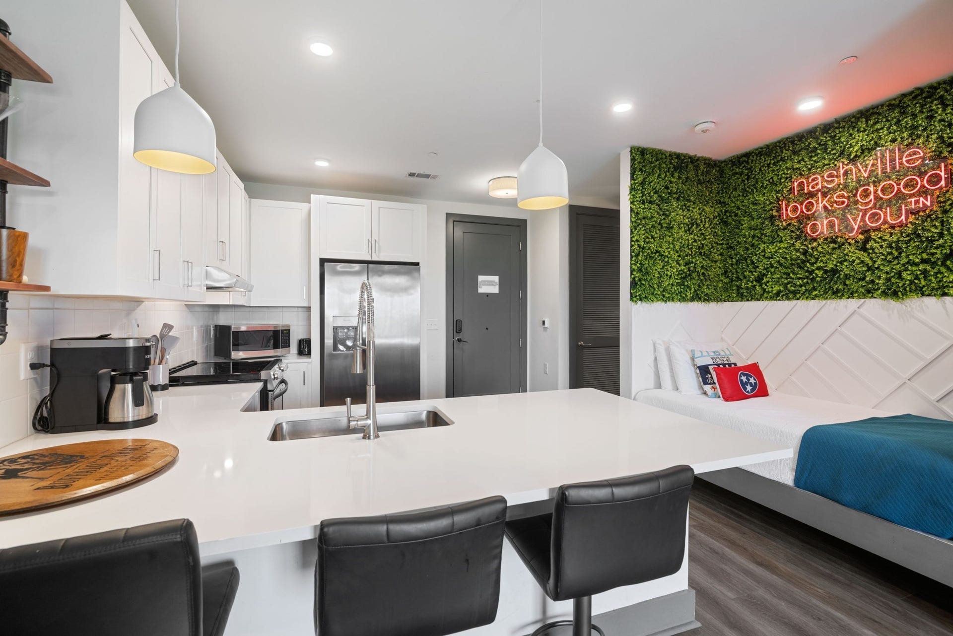65 Lindsley Ave, #412, Nashville, TN 37210 65 Lindsley Ave, #412, Nashville, TN 37210