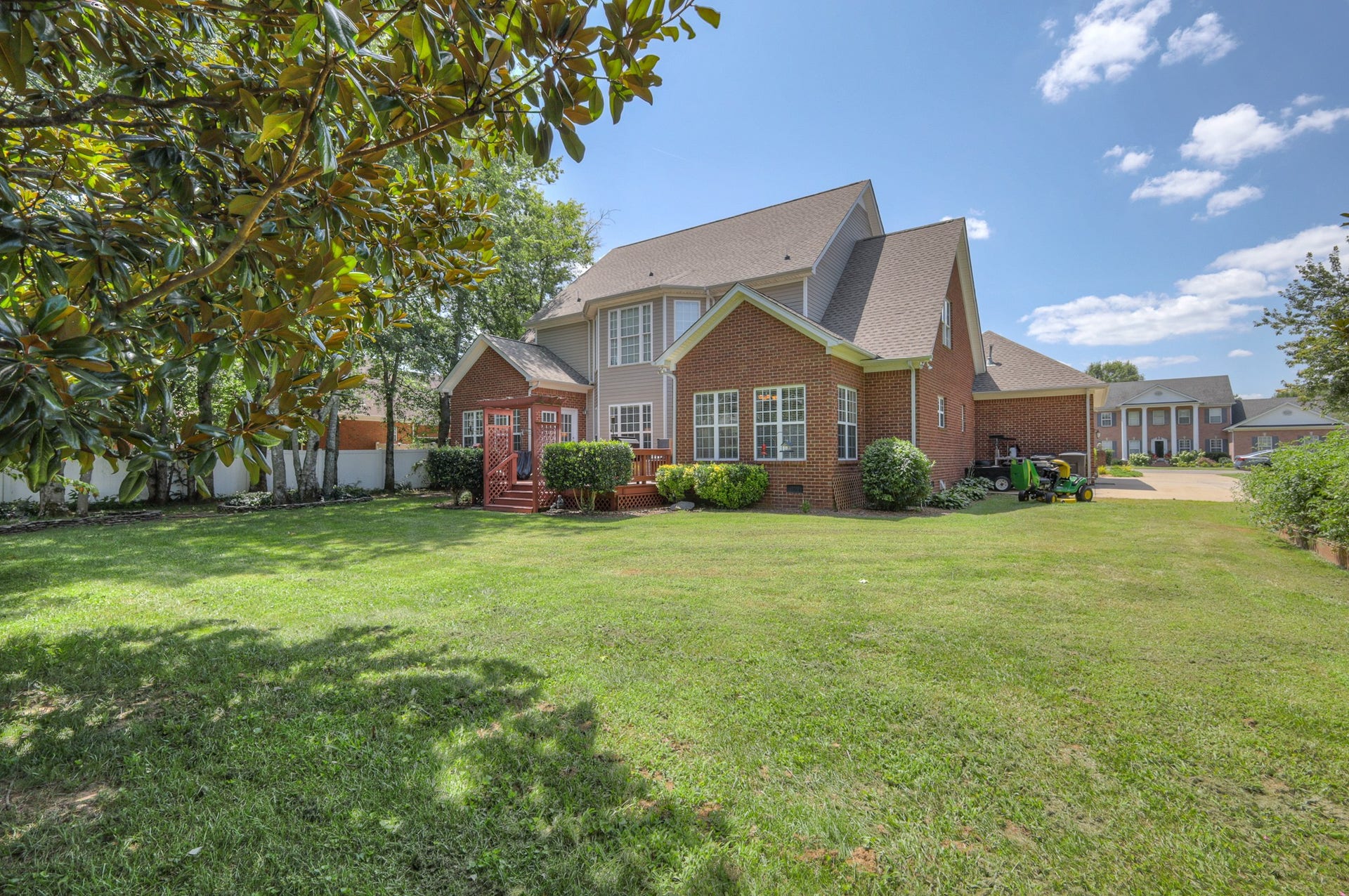 1040 Shoreham St, Murfreesboro, TN 37130 1040 Shoreham St, Murfreesboro, TN 37130