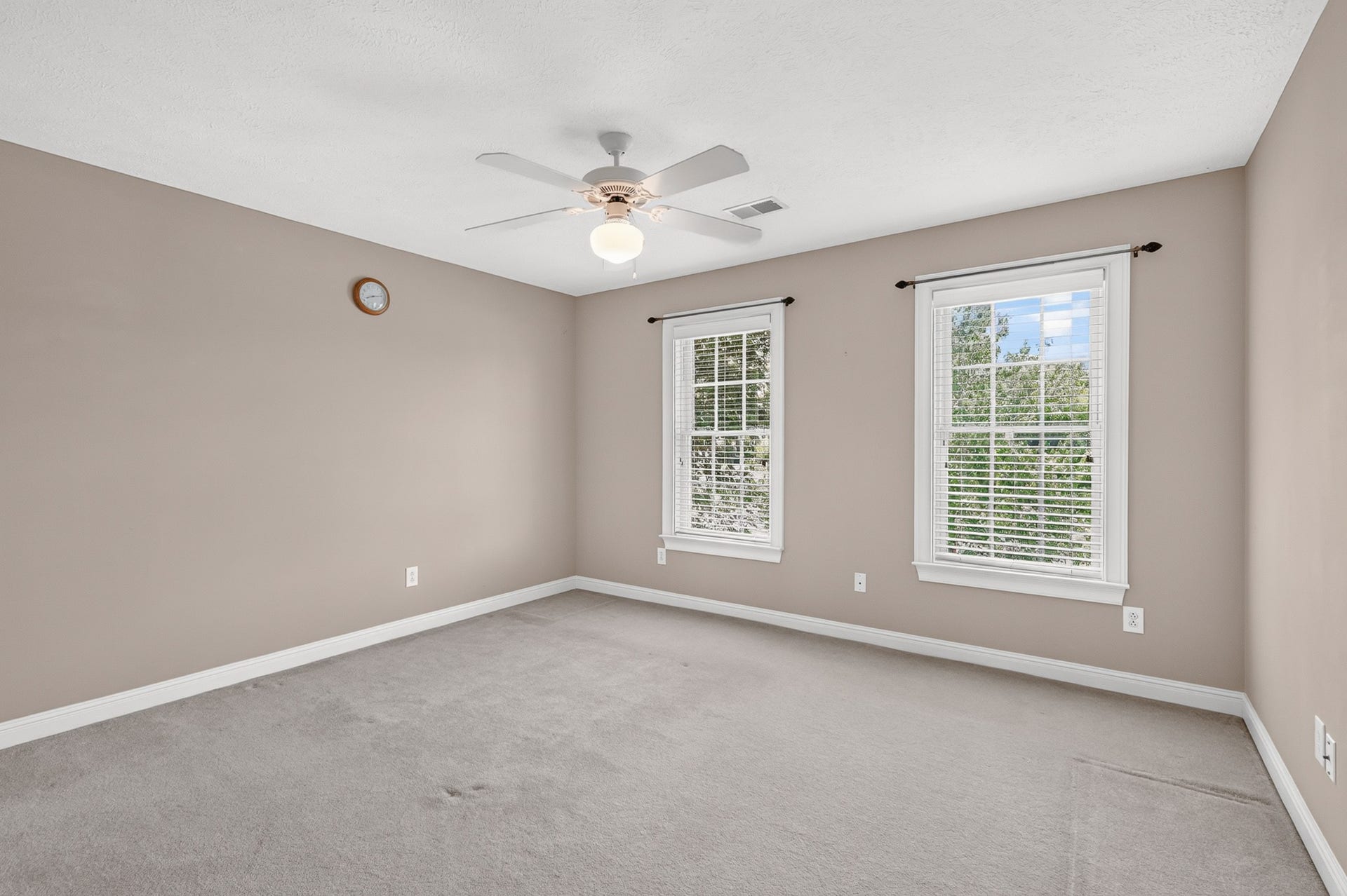 1040 Shoreham St, Murfreesboro, TN 37130 1040 Shoreham St, Murfreesboro, TN 37130