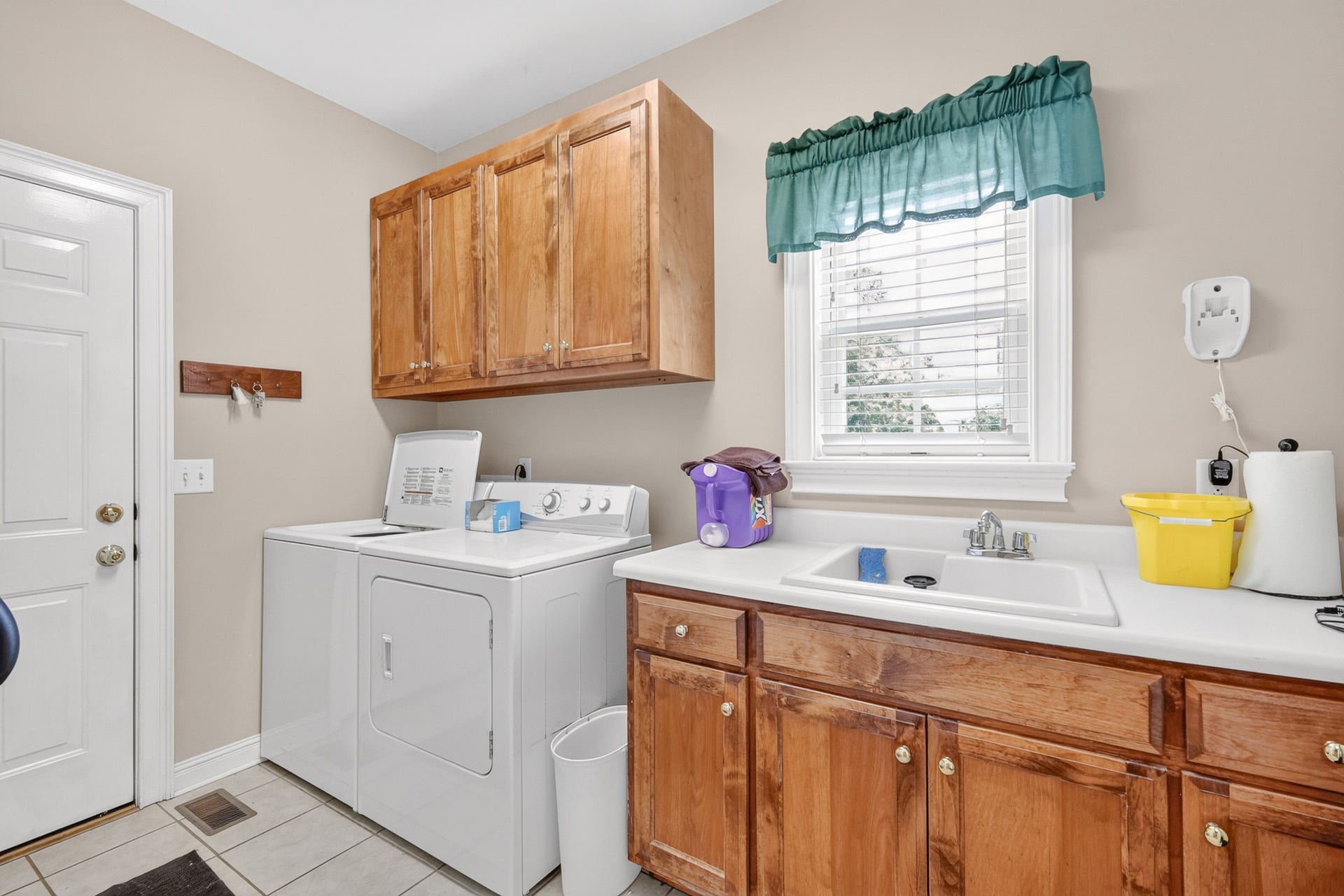 1040 Shoreham St, Murfreesboro, TN 37130 1040 Shoreham St, Murfreesboro, TN 37130