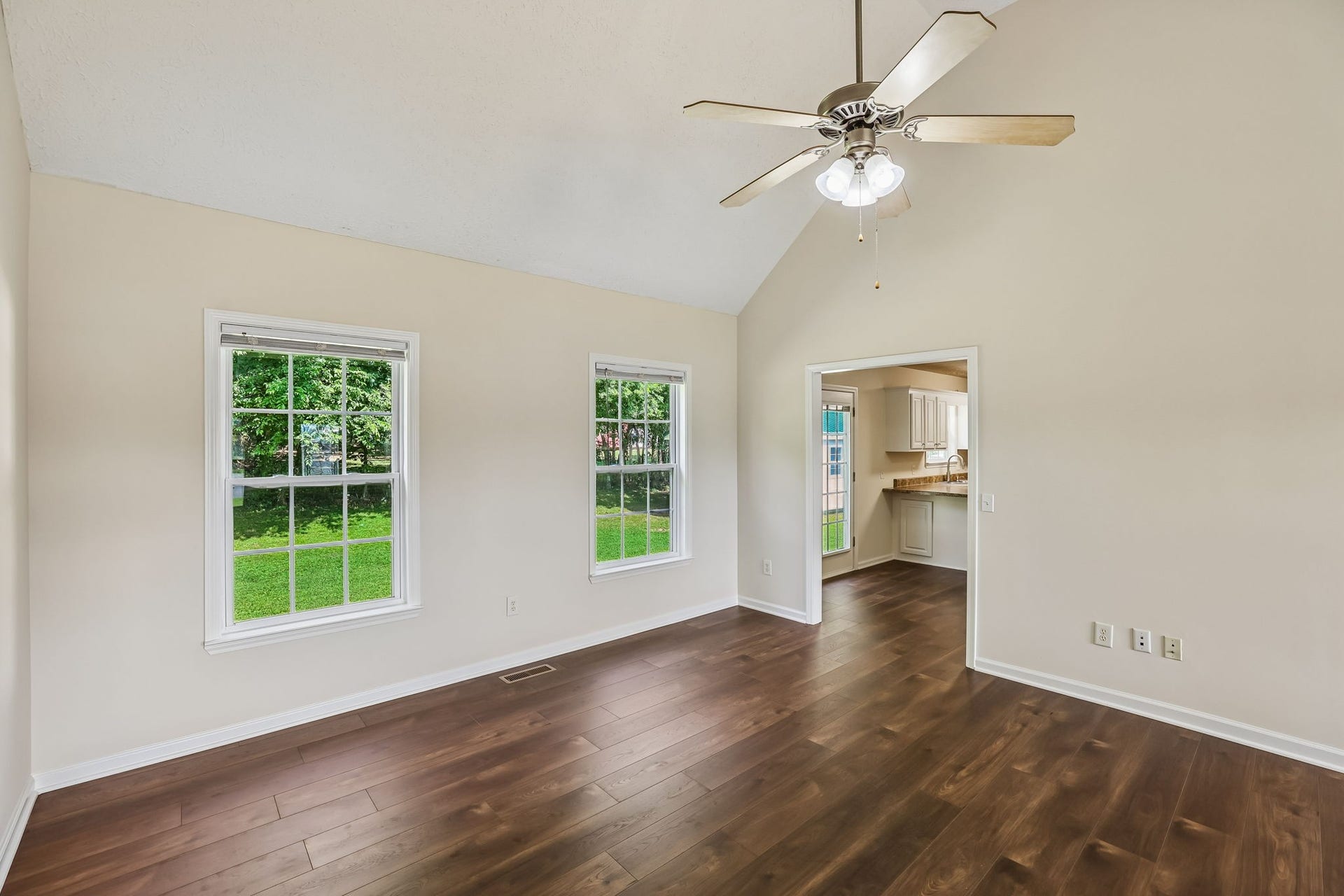 122 Raven Ct, Shelbyville, TN 37160 122 Raven Ct, Shelbyville, TN 37160