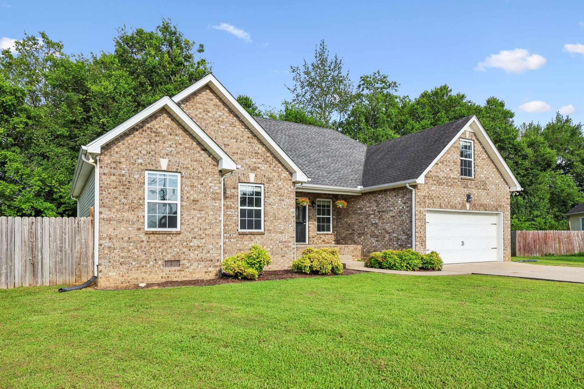 122 Raven Ct, Shelbyville, TN 37160 122 Raven Ct, Shelbyville, TN 37160