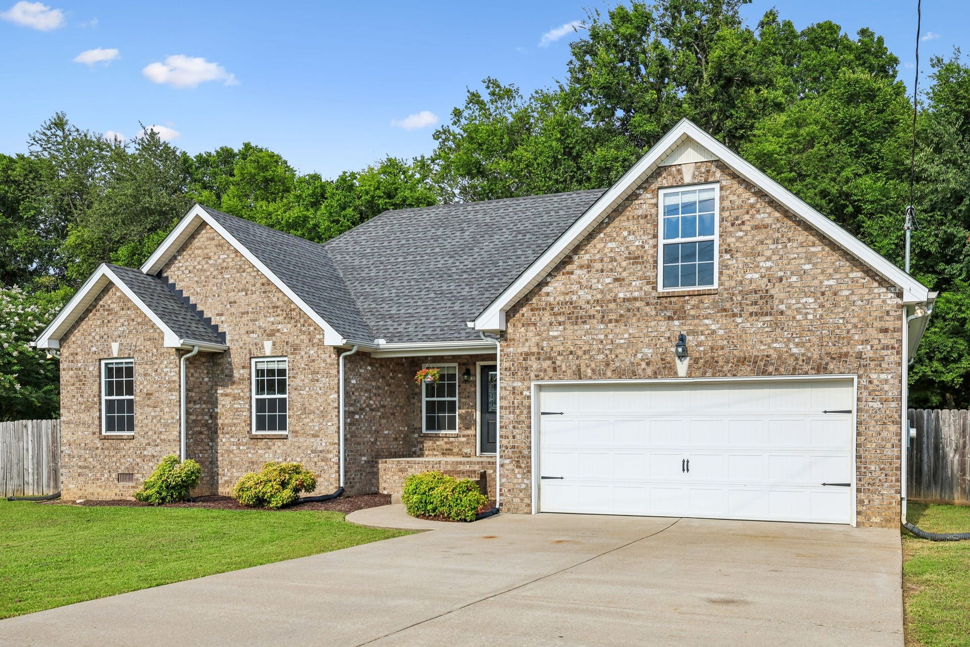 122 Raven Ct, Shelbyville, TN 37160 122 Raven Ct, Shelbyville, TN 37160